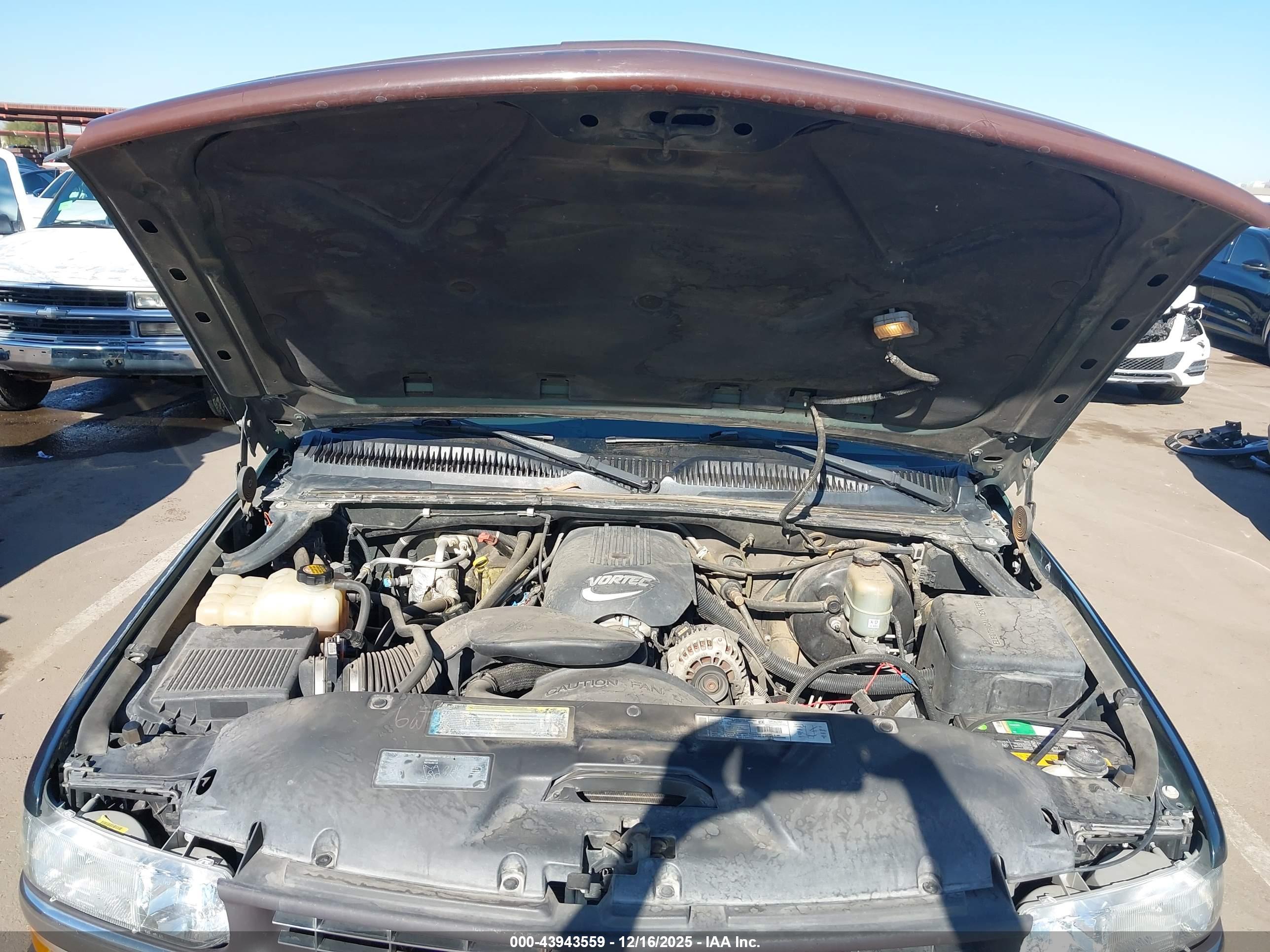 CHEVROLET SILVERADO image 10