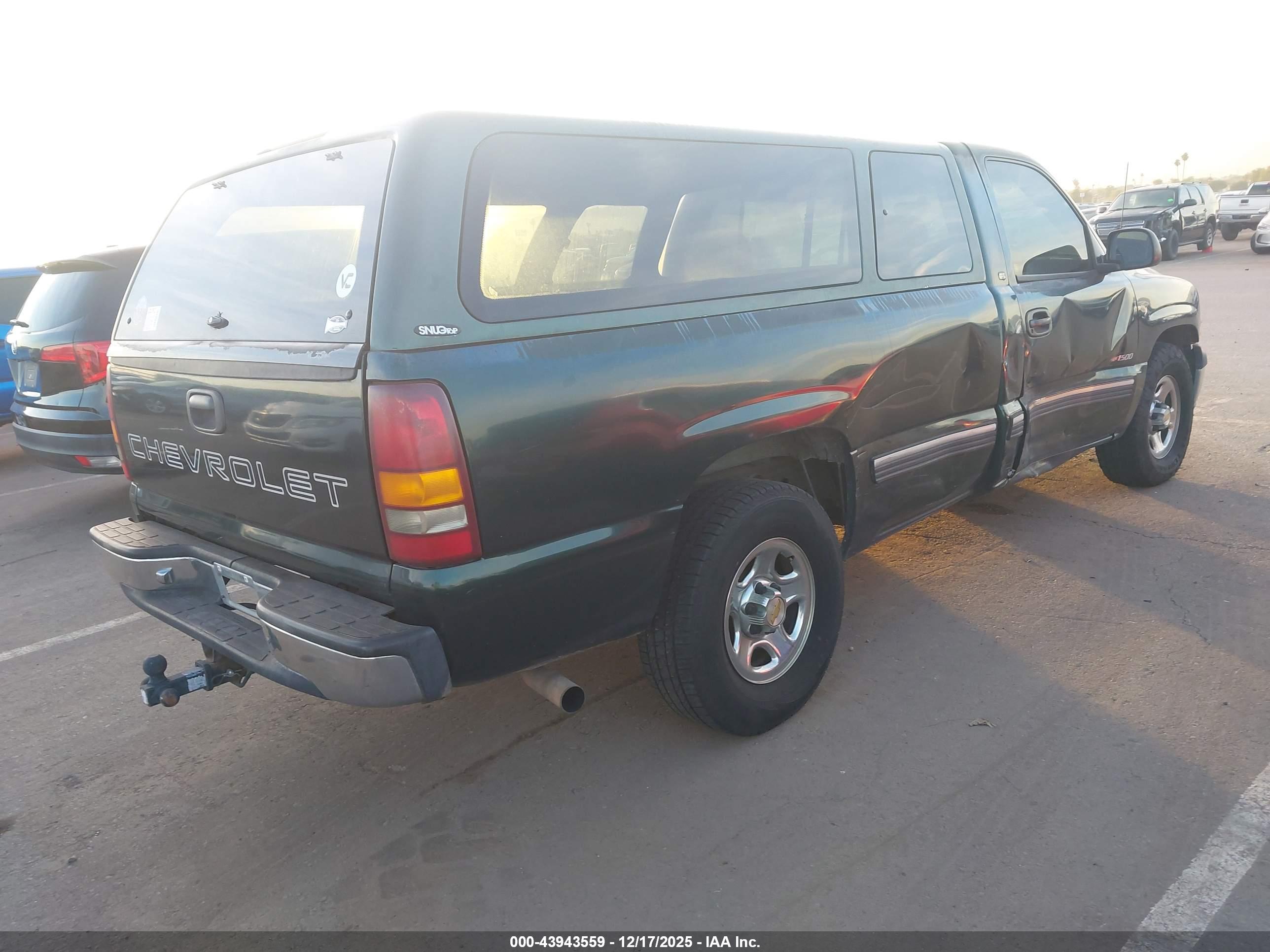 CHEVROLET SILVERADO image 4
