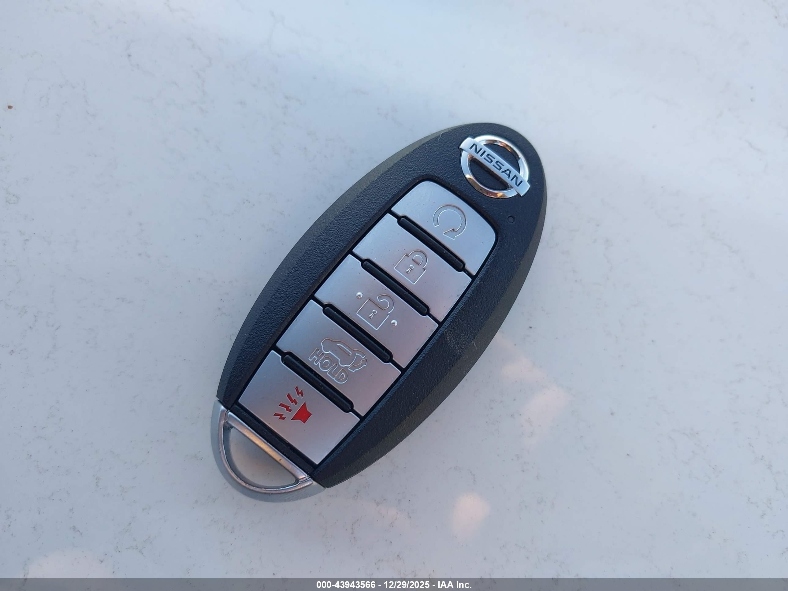 NISSAN ROGUE image 11