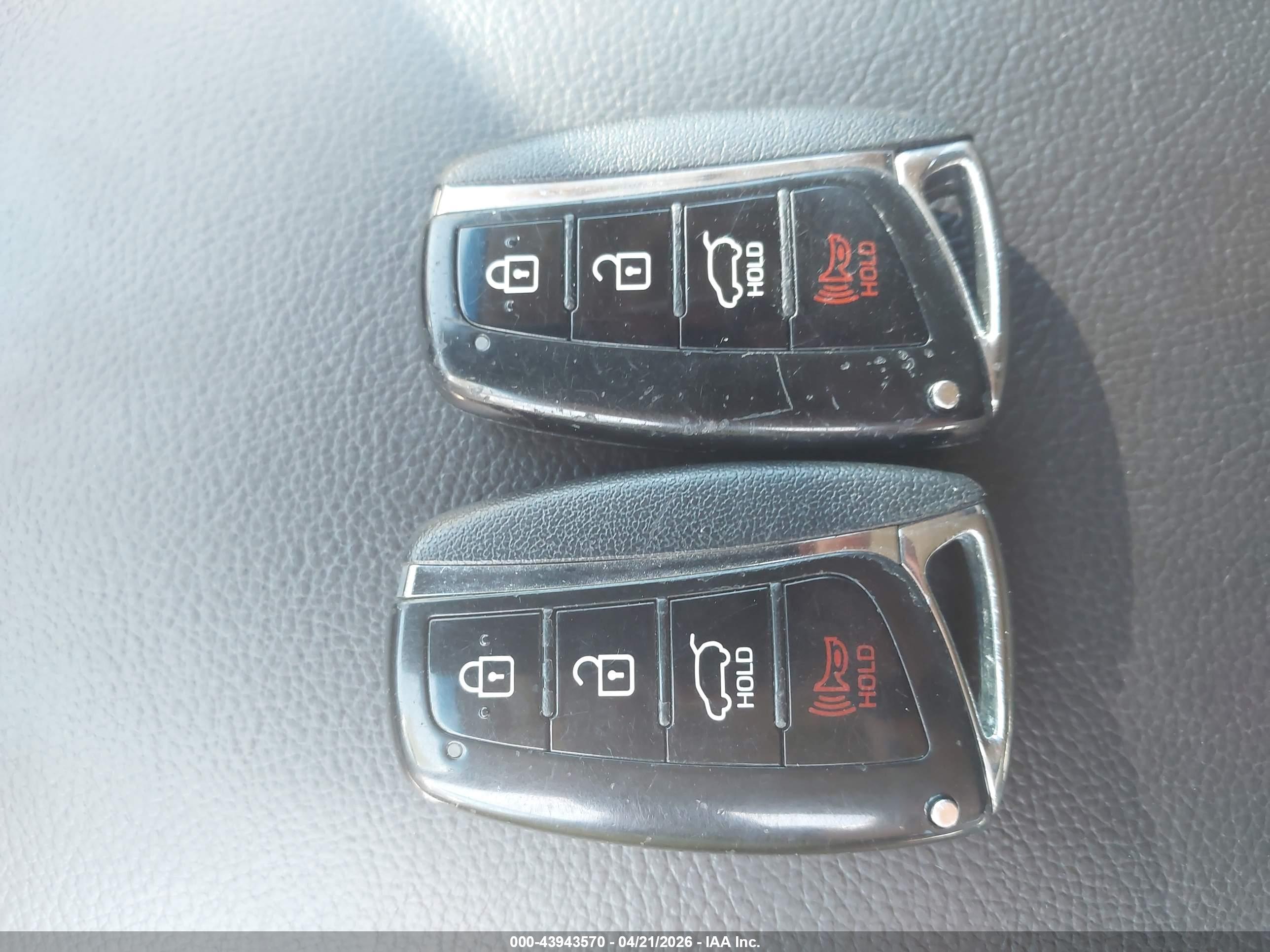HYUNDAI SANTA image 11