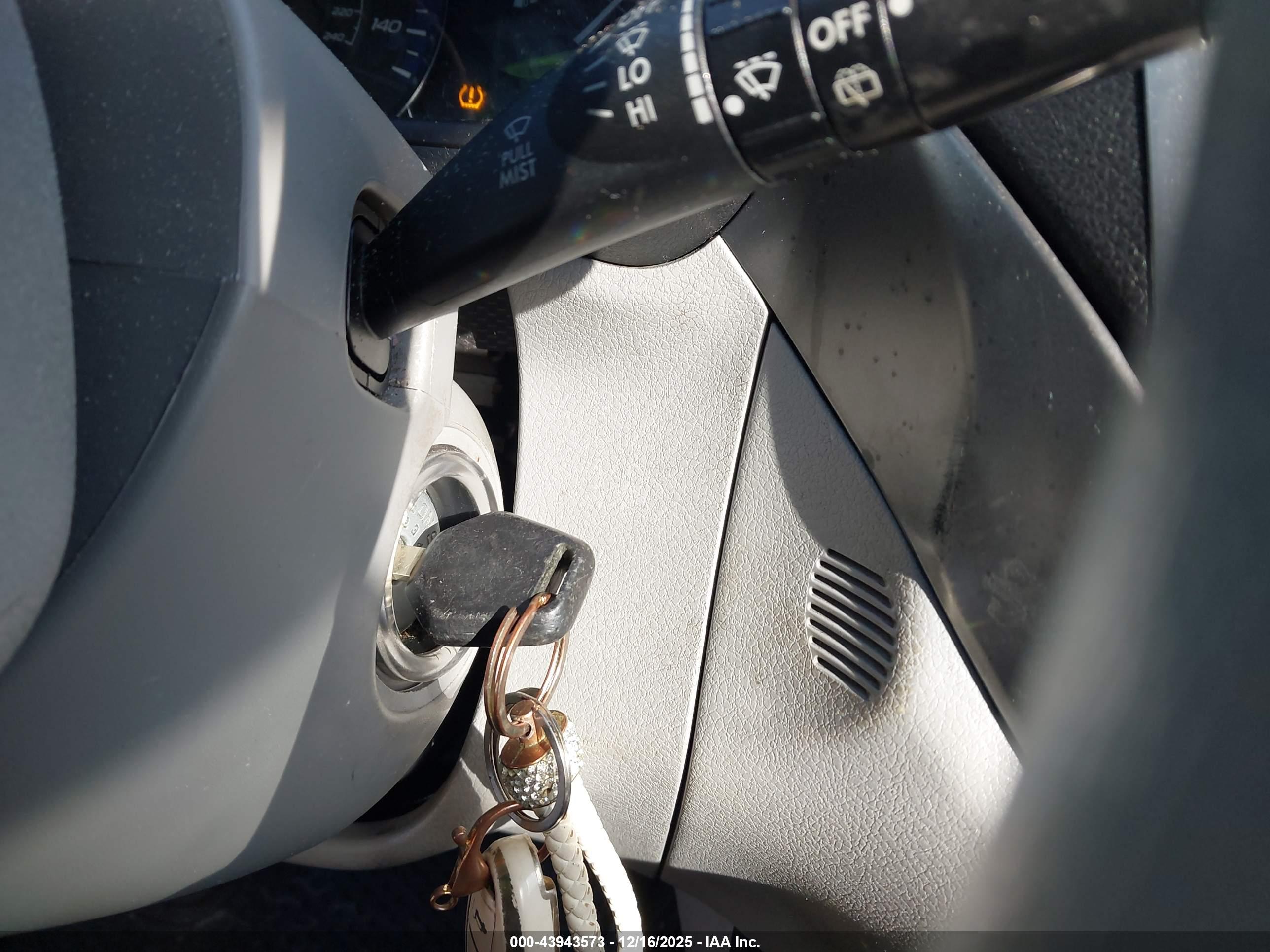 SUBARU FORESTER image 11
