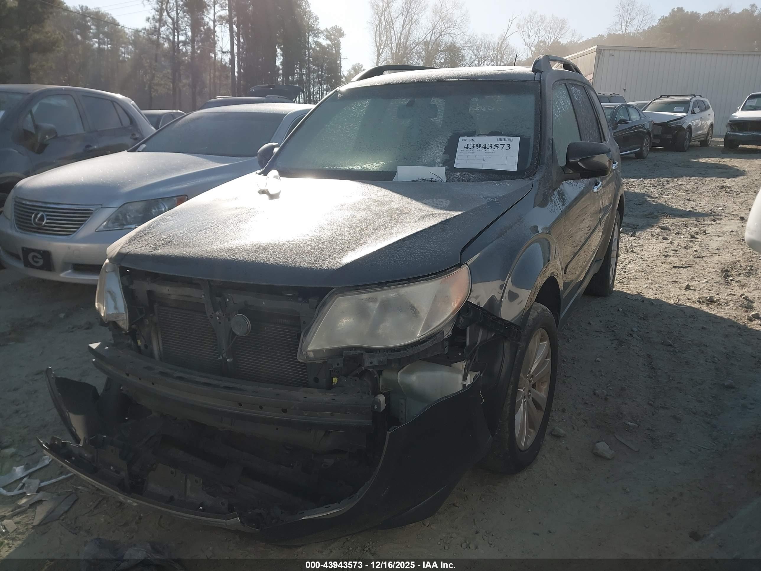 SUBARU FORESTER image 2