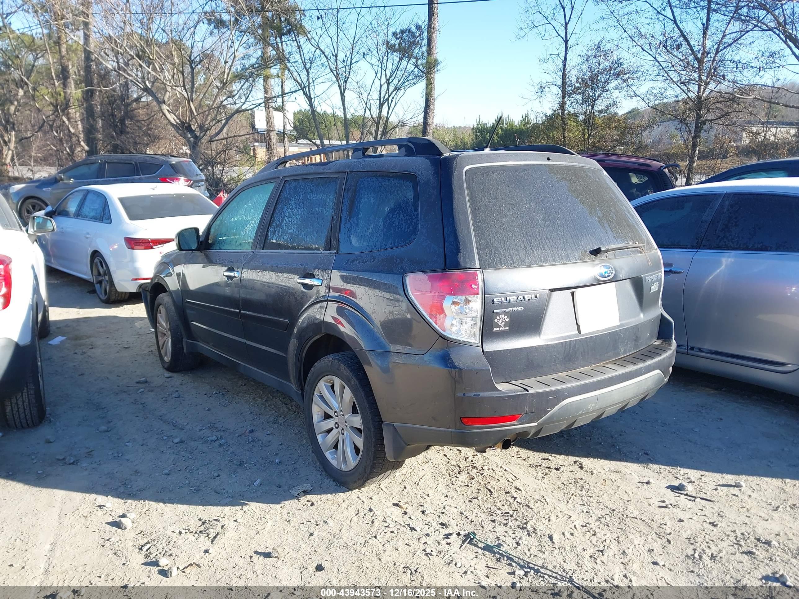 SUBARU FORESTER image 3