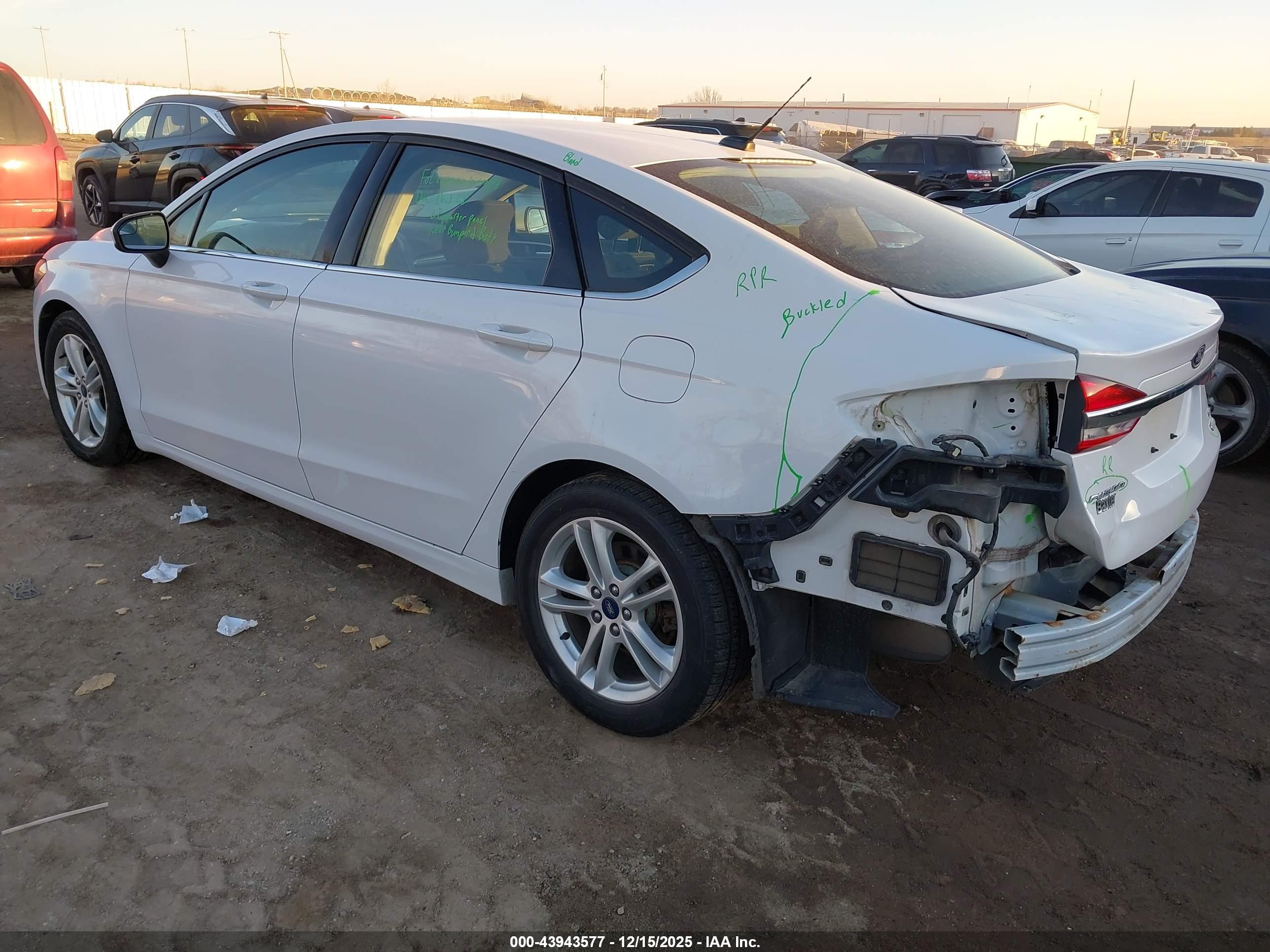 FORD FUSION image 3