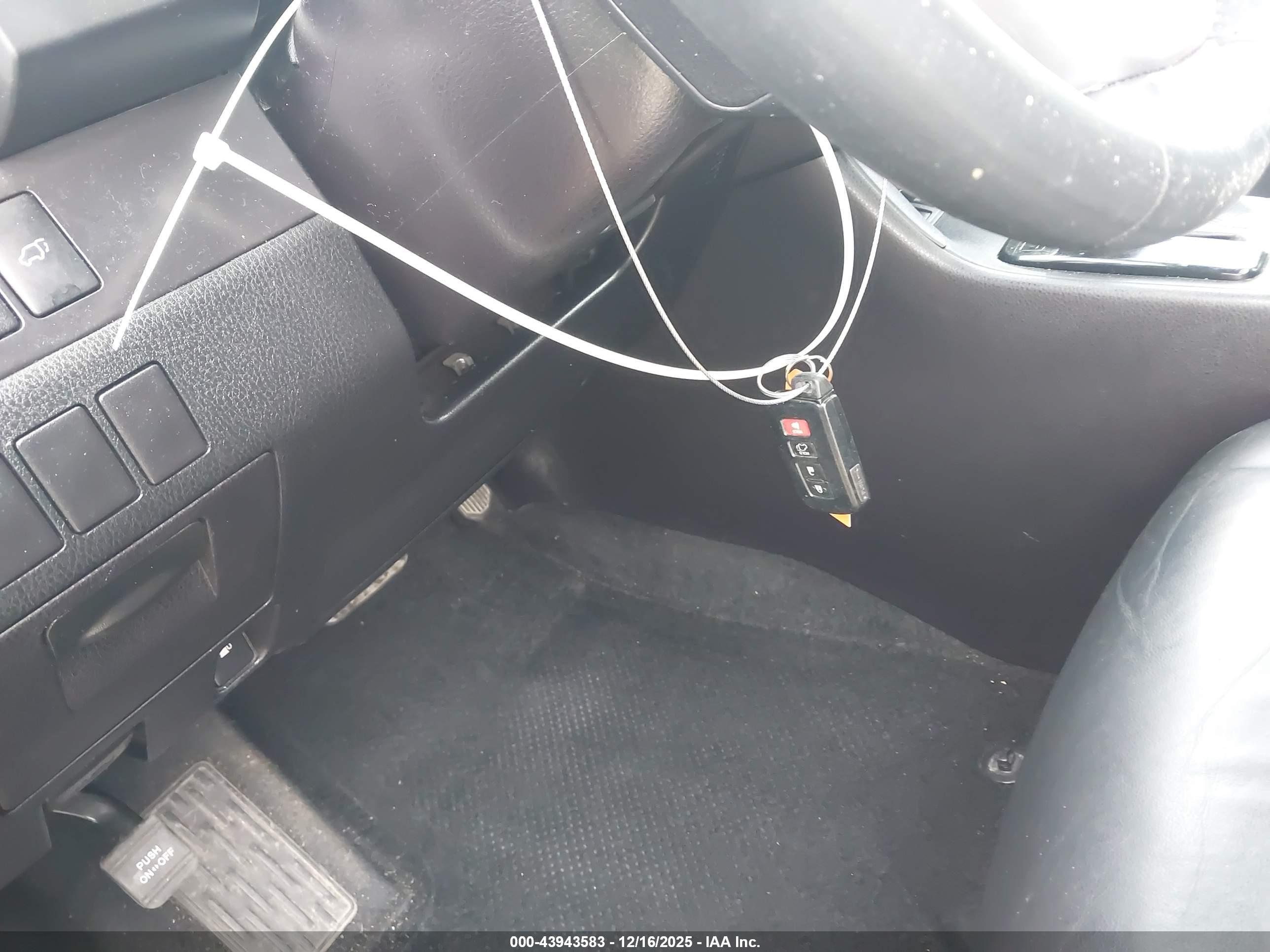 TOYOTA HIGHLANDER image 11