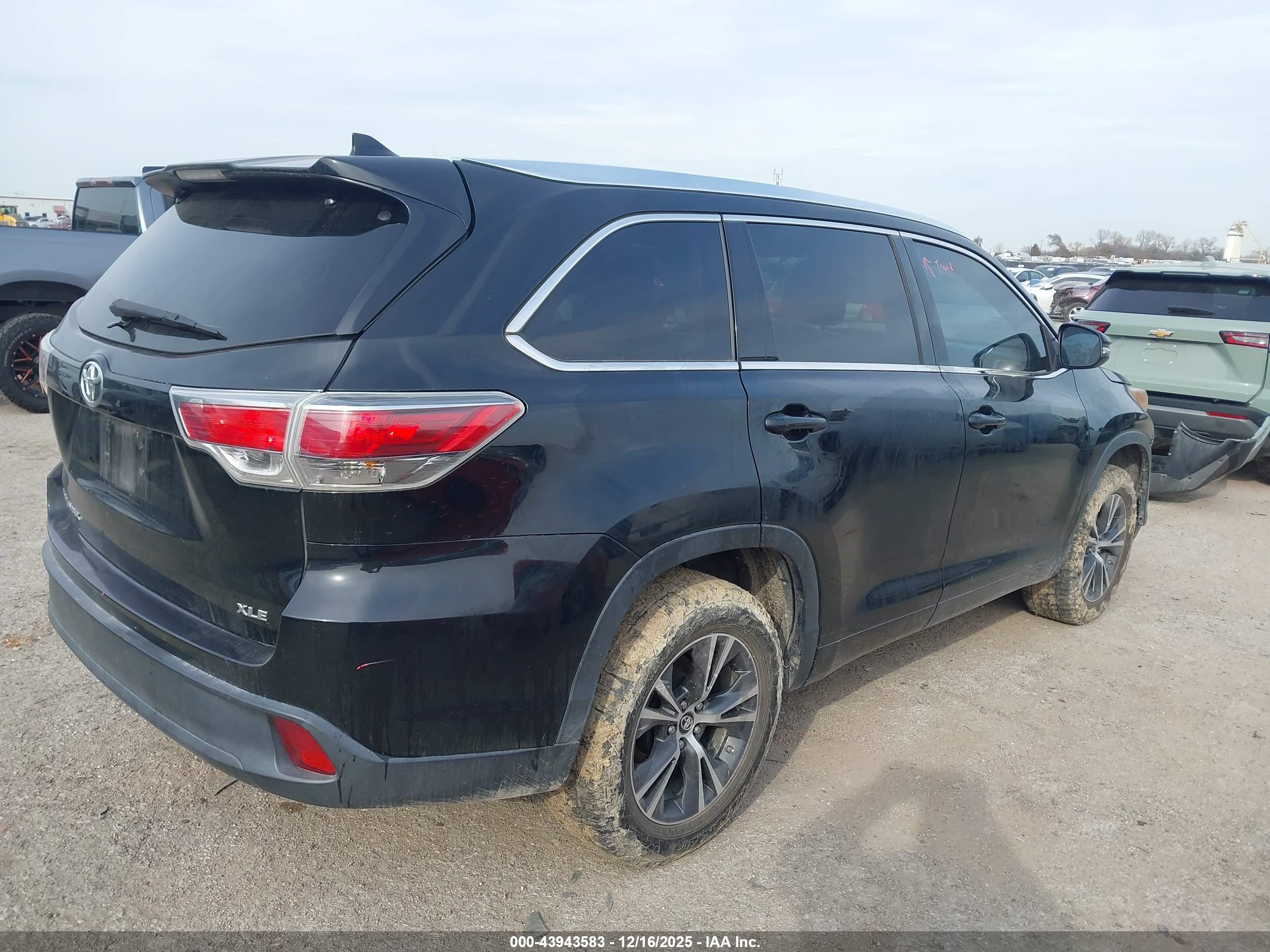 TOYOTA HIGHLANDER image 4