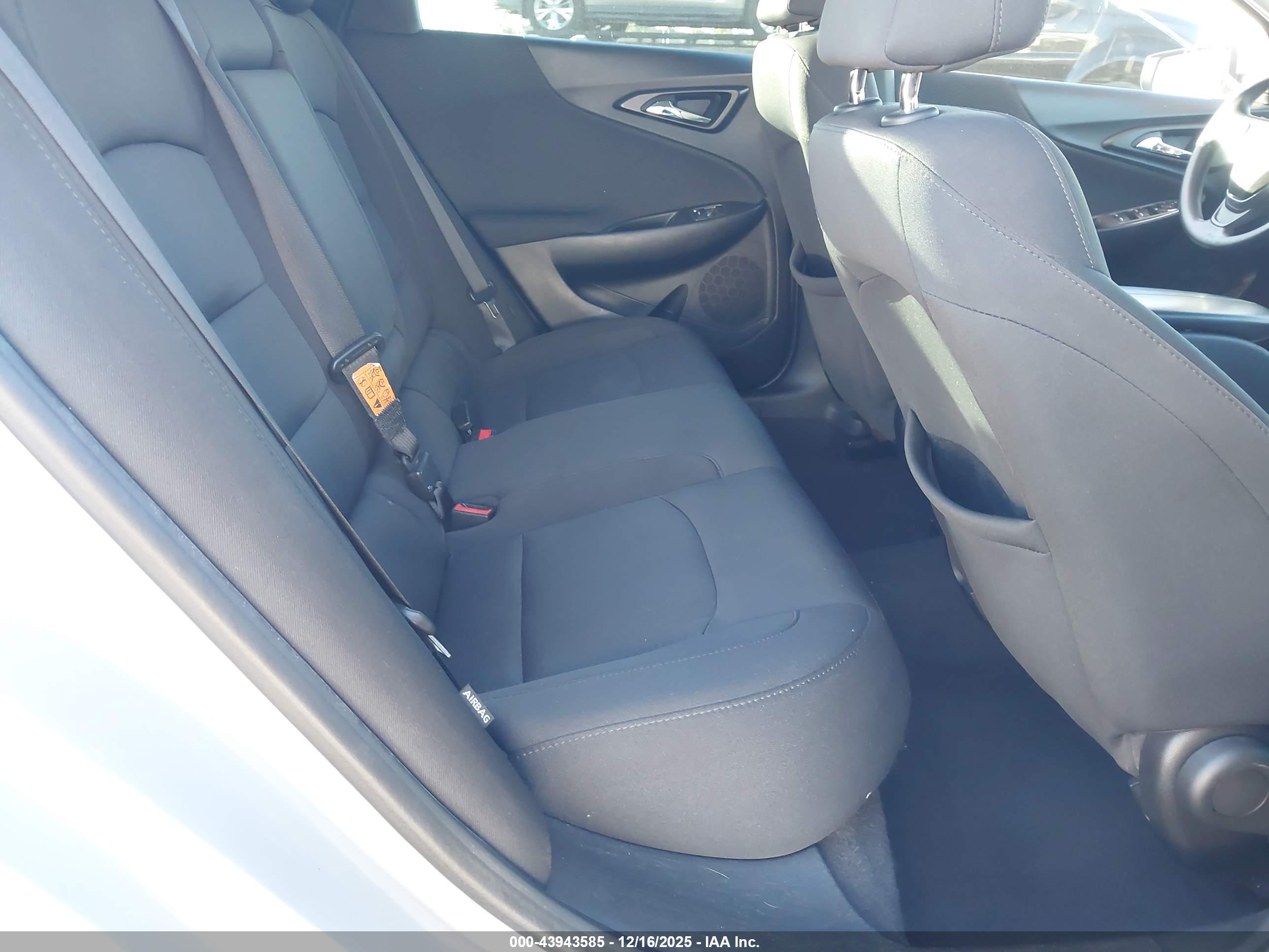 CHEVROLET MALIBU image 8