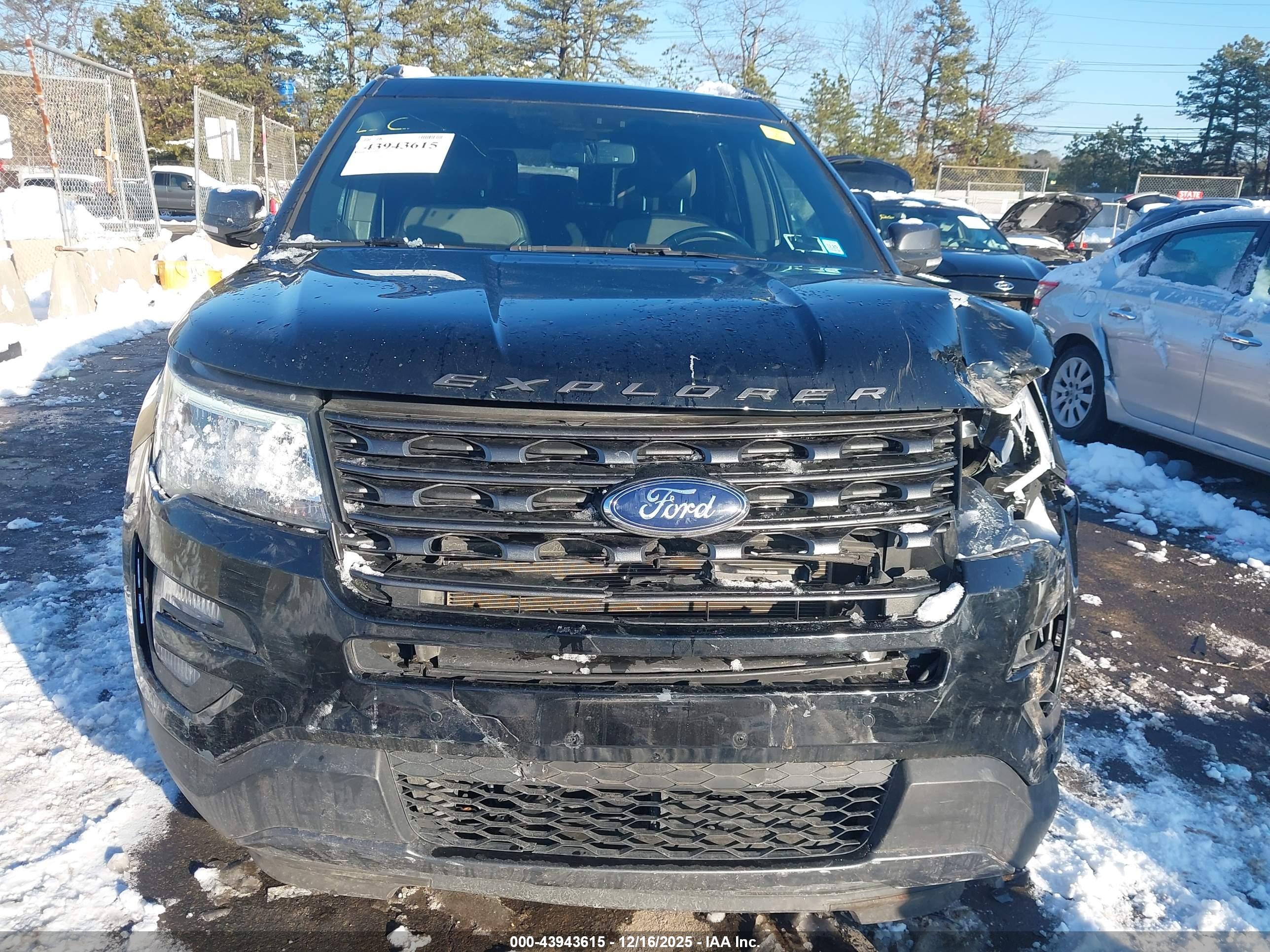 FORD EXPLORER image 6