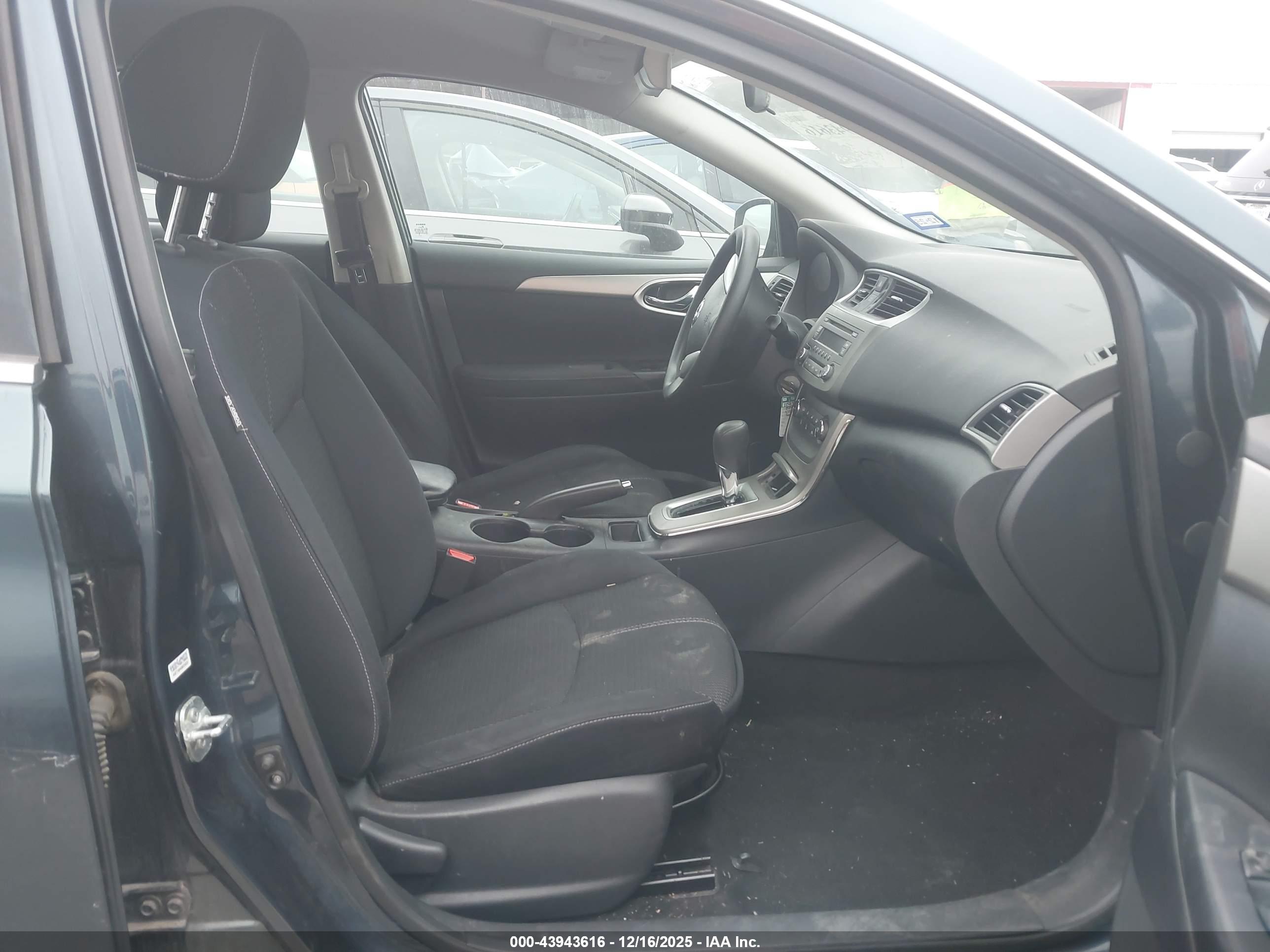 NISSAN SENTRA image 5