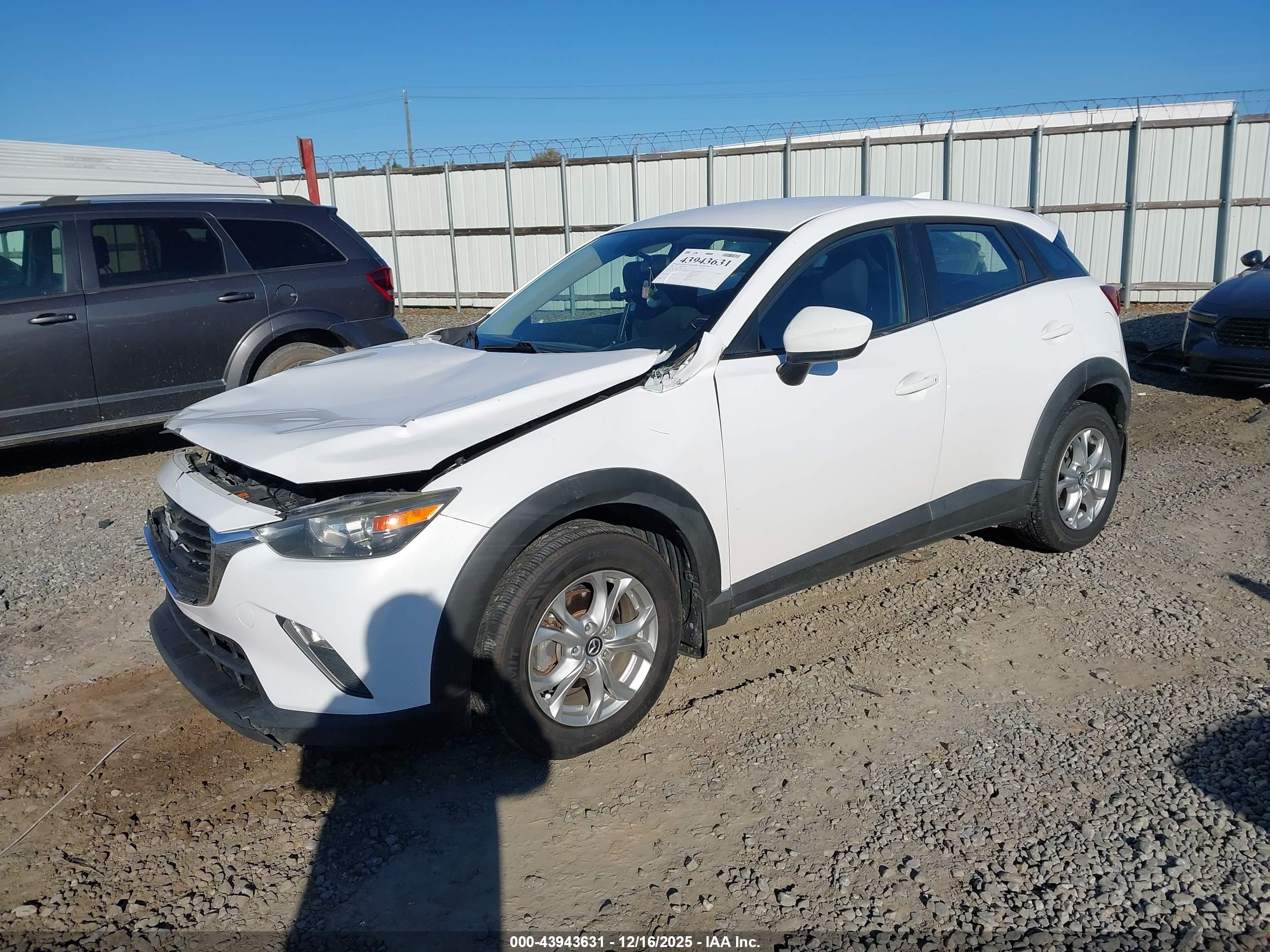 MAZDA CX-3 image 2