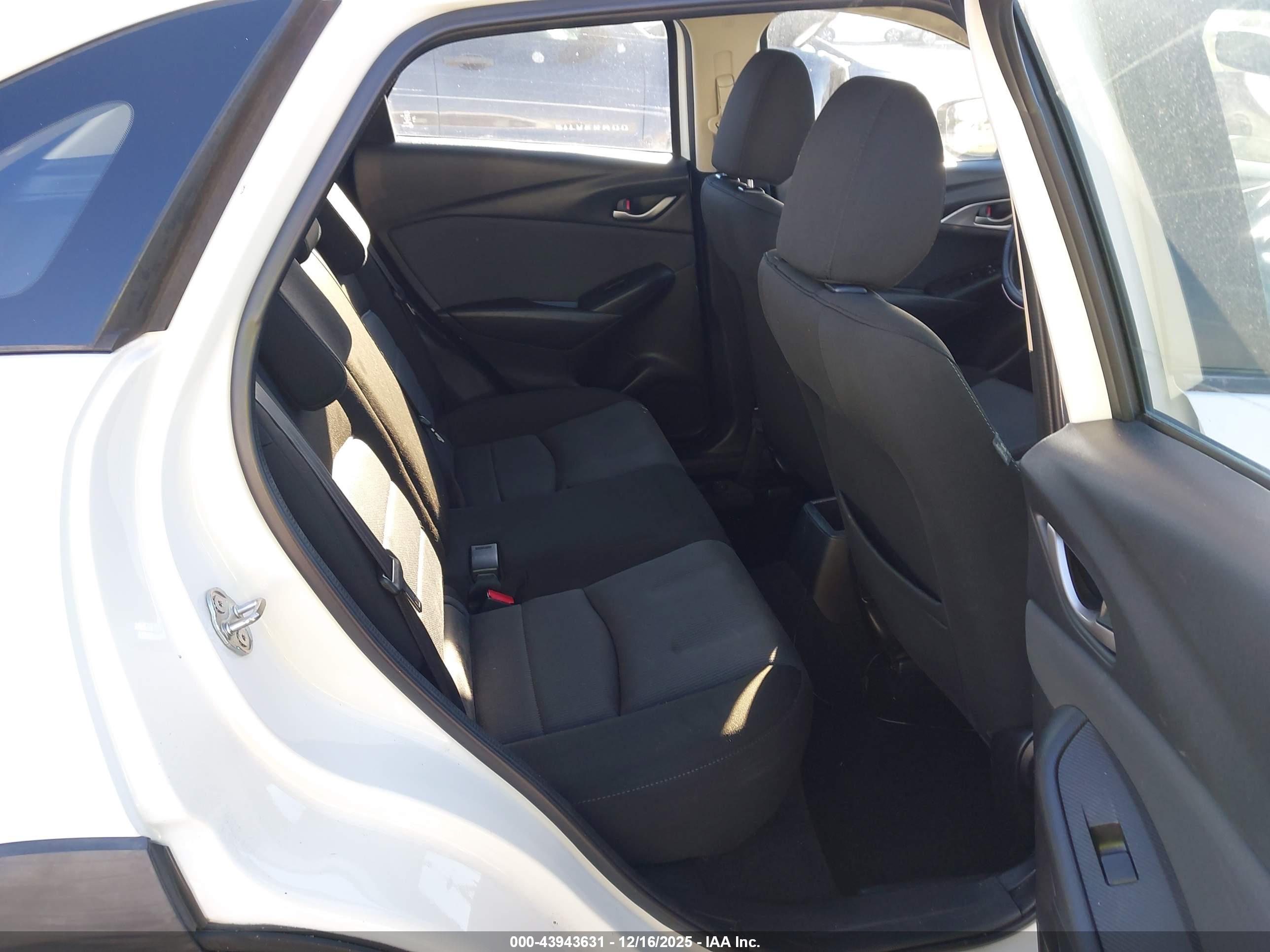 MAZDA CX-3 image 8
