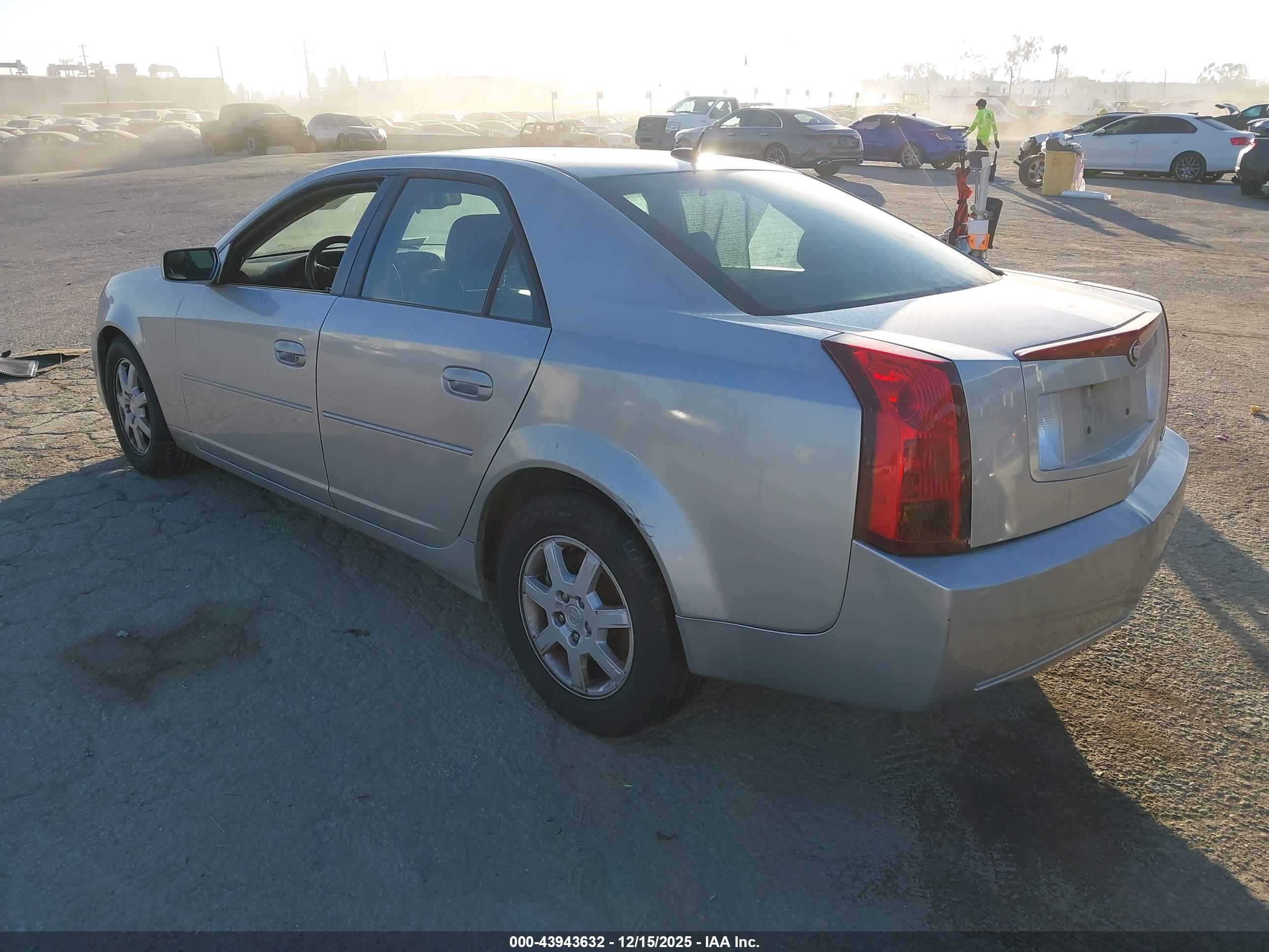 CADILLAC CTS image 3