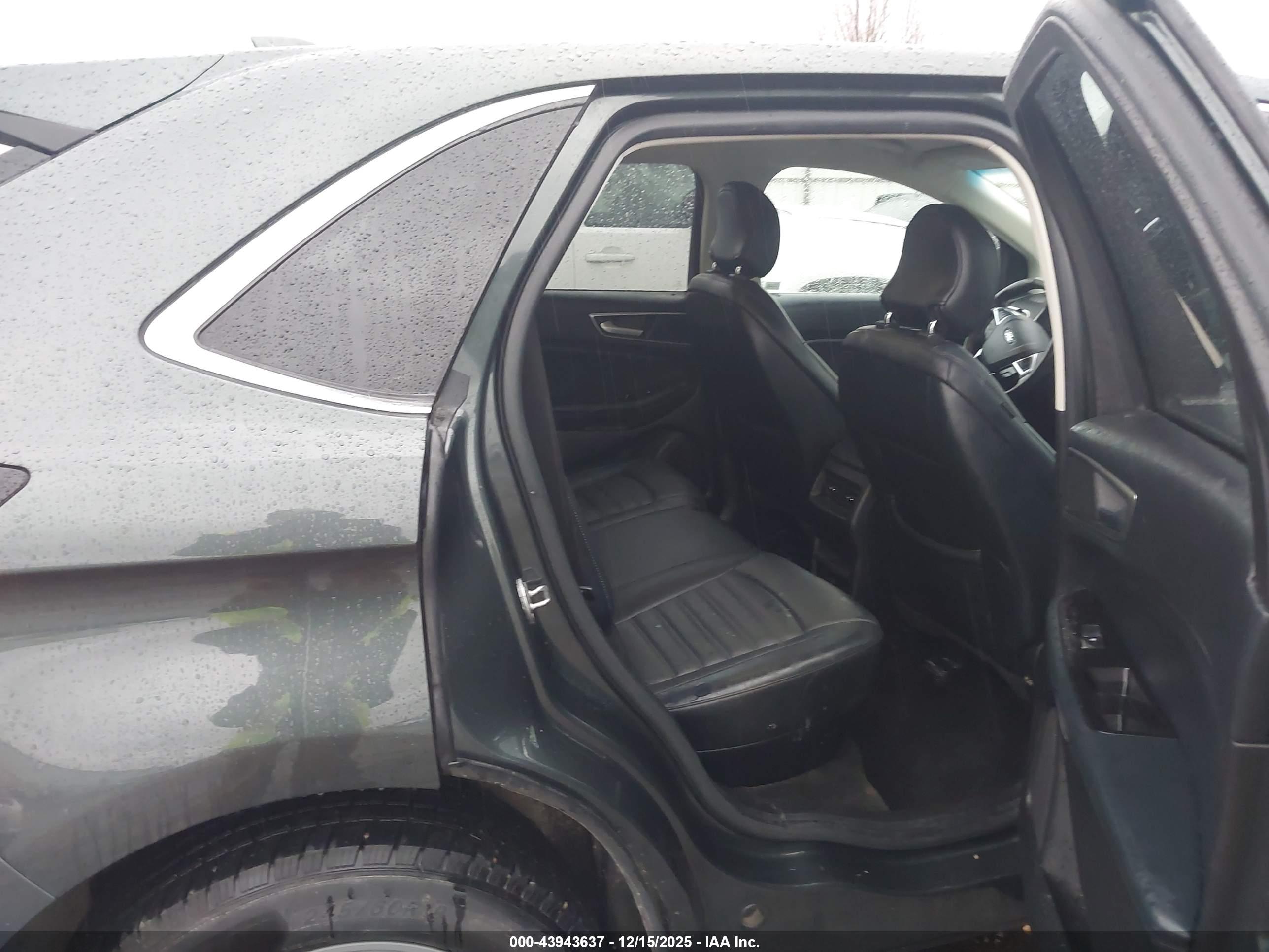 FORD EDGE image 8