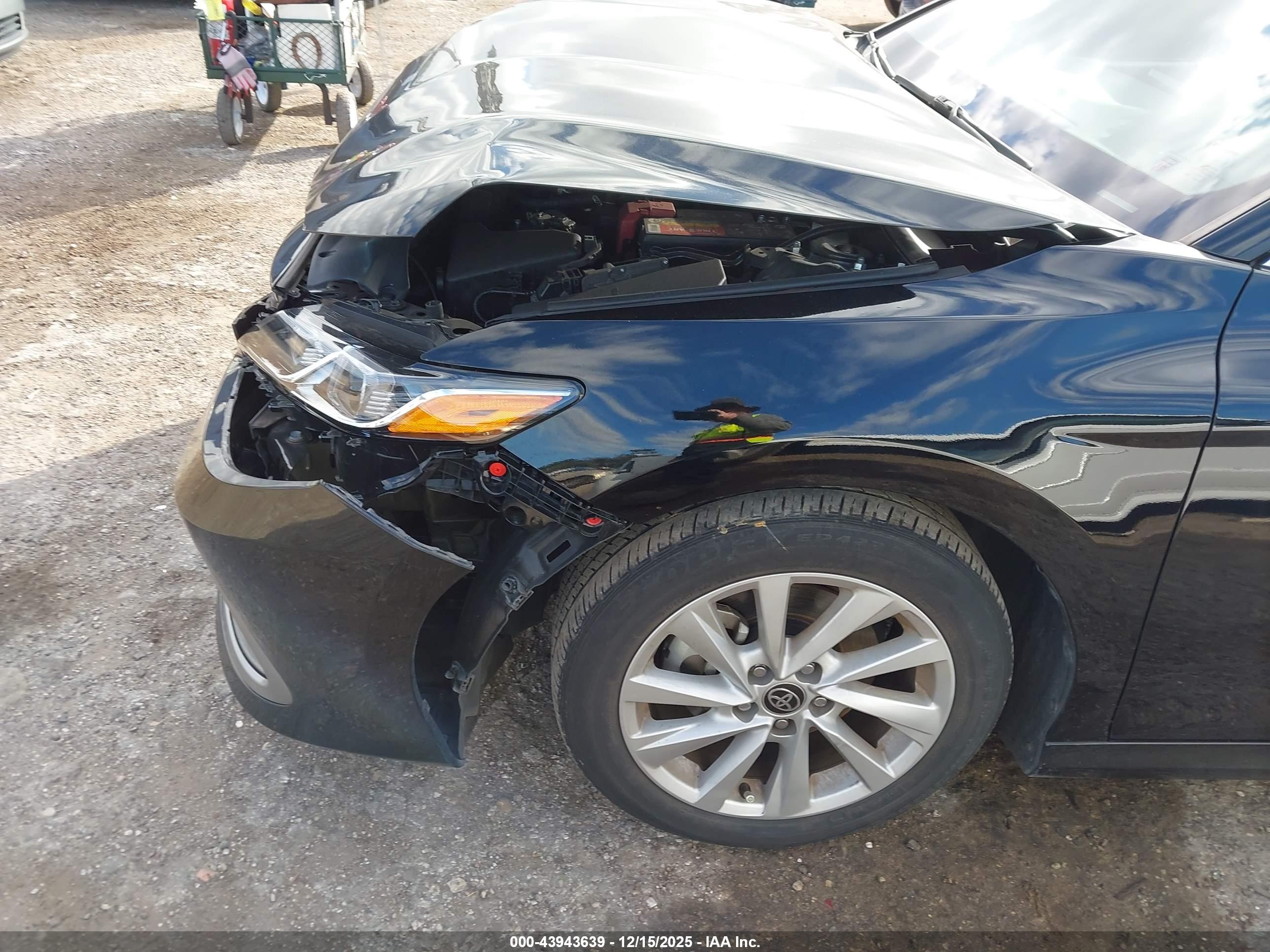 TOYOTA CAMRY image 6