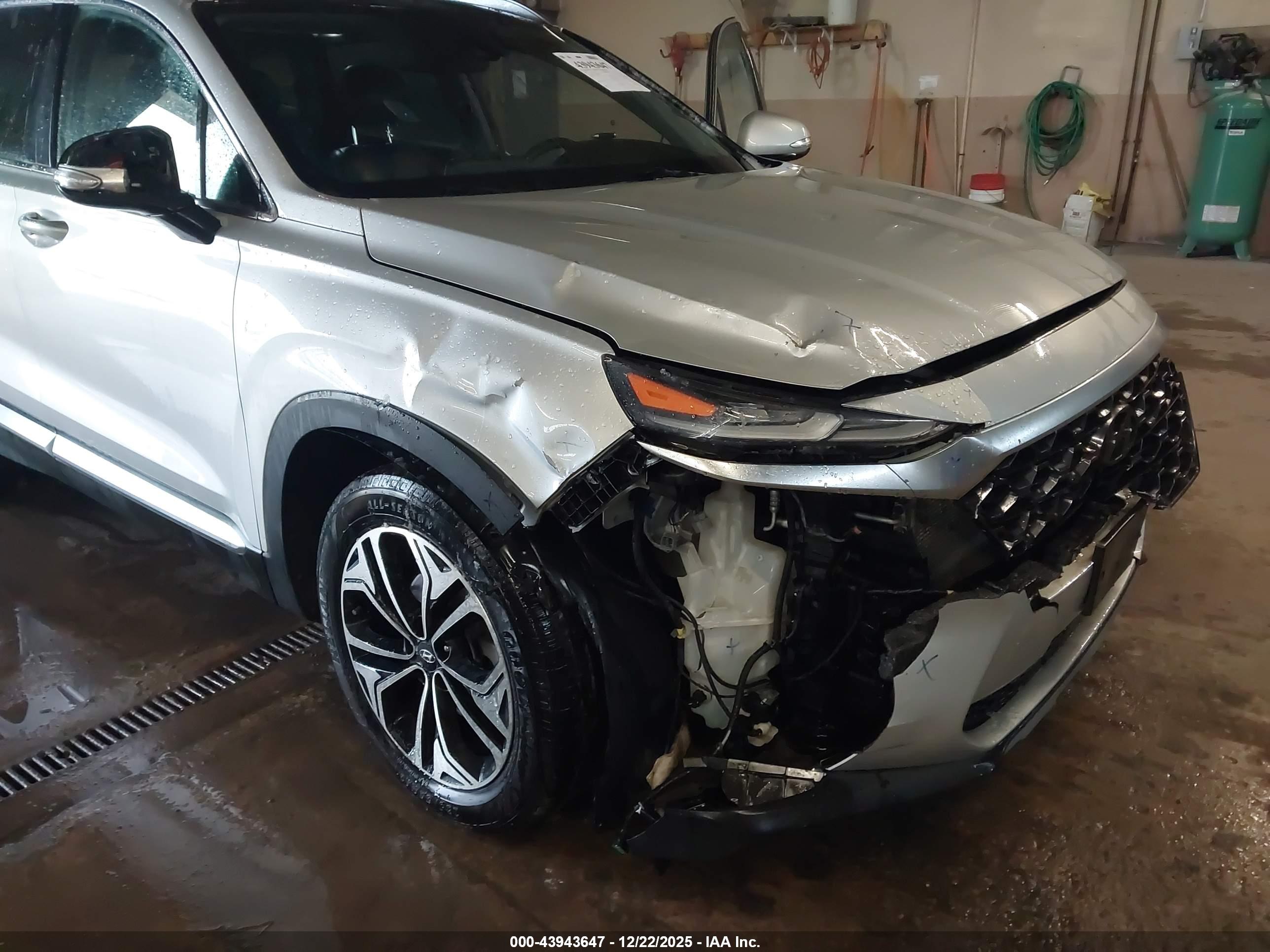 HYUNDAI SANTA image 6