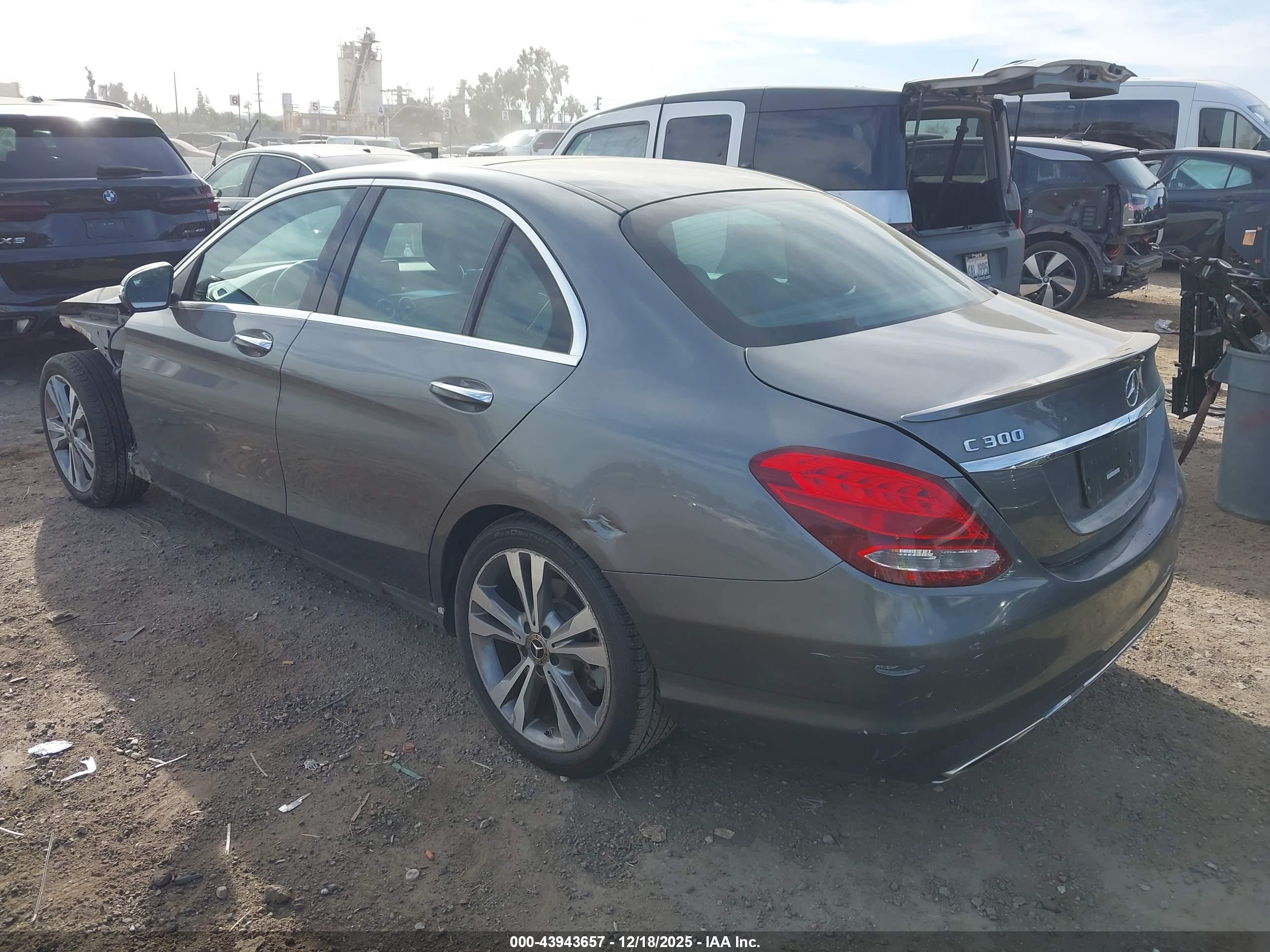 MERCEDES-BENZ C image 3