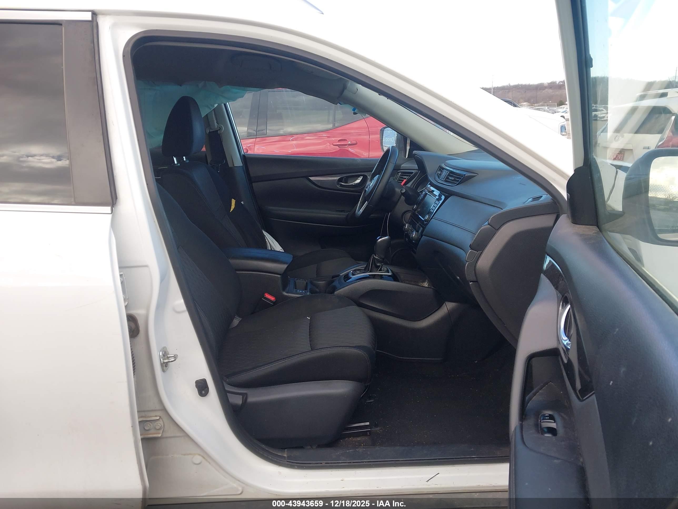 NISSAN ROGUE image 5