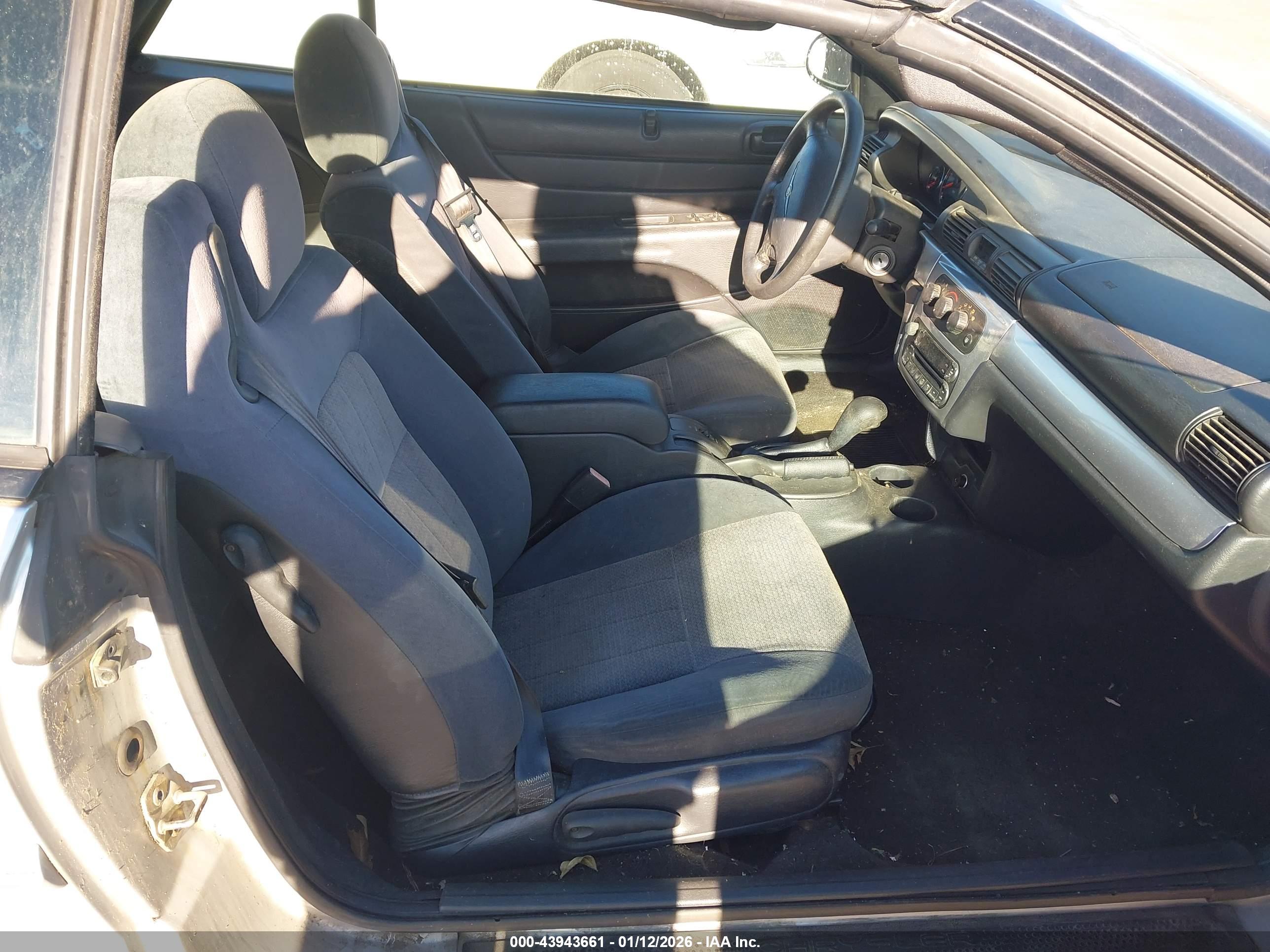 CHRYSLER SEBRING image 5