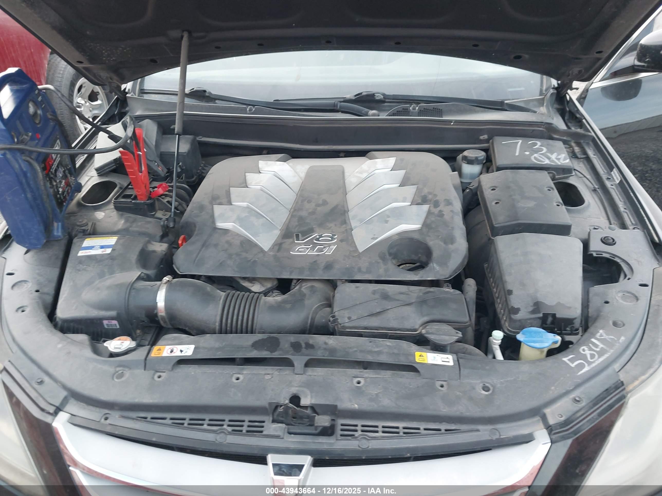 HYUNDAI GENESIS image 10