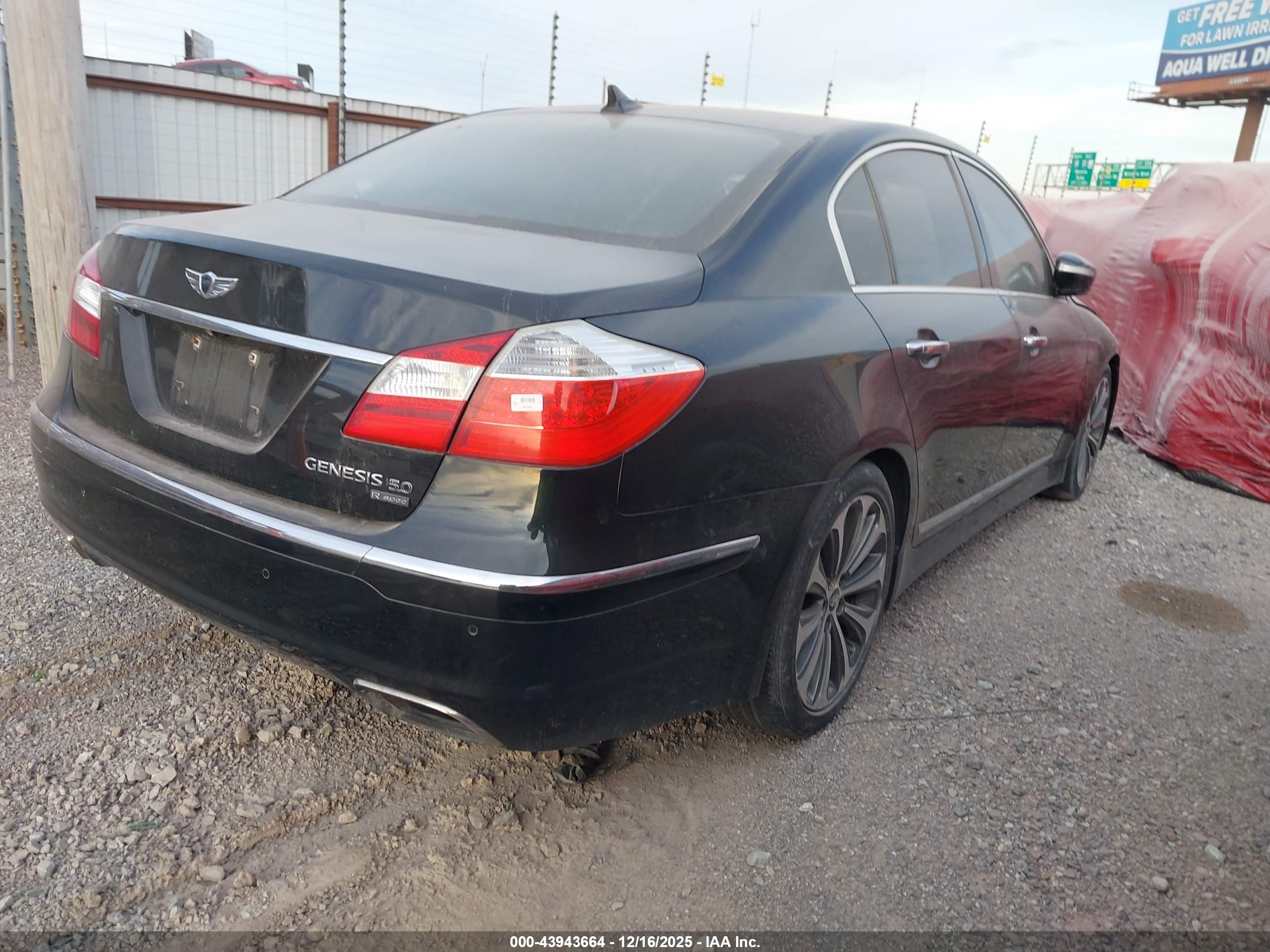 HYUNDAI GENESIS image 4