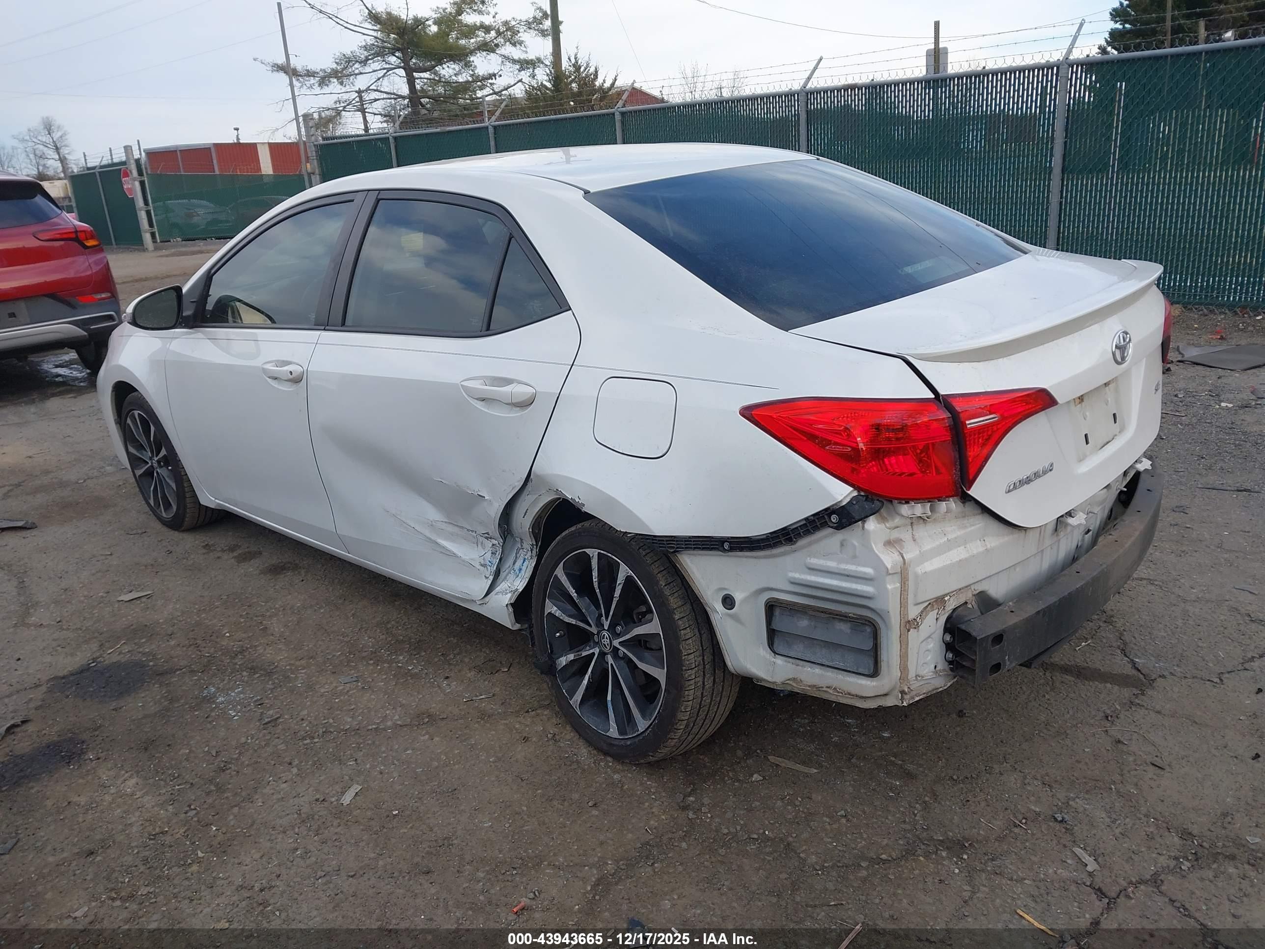 TOYOTA COROLLA image 3