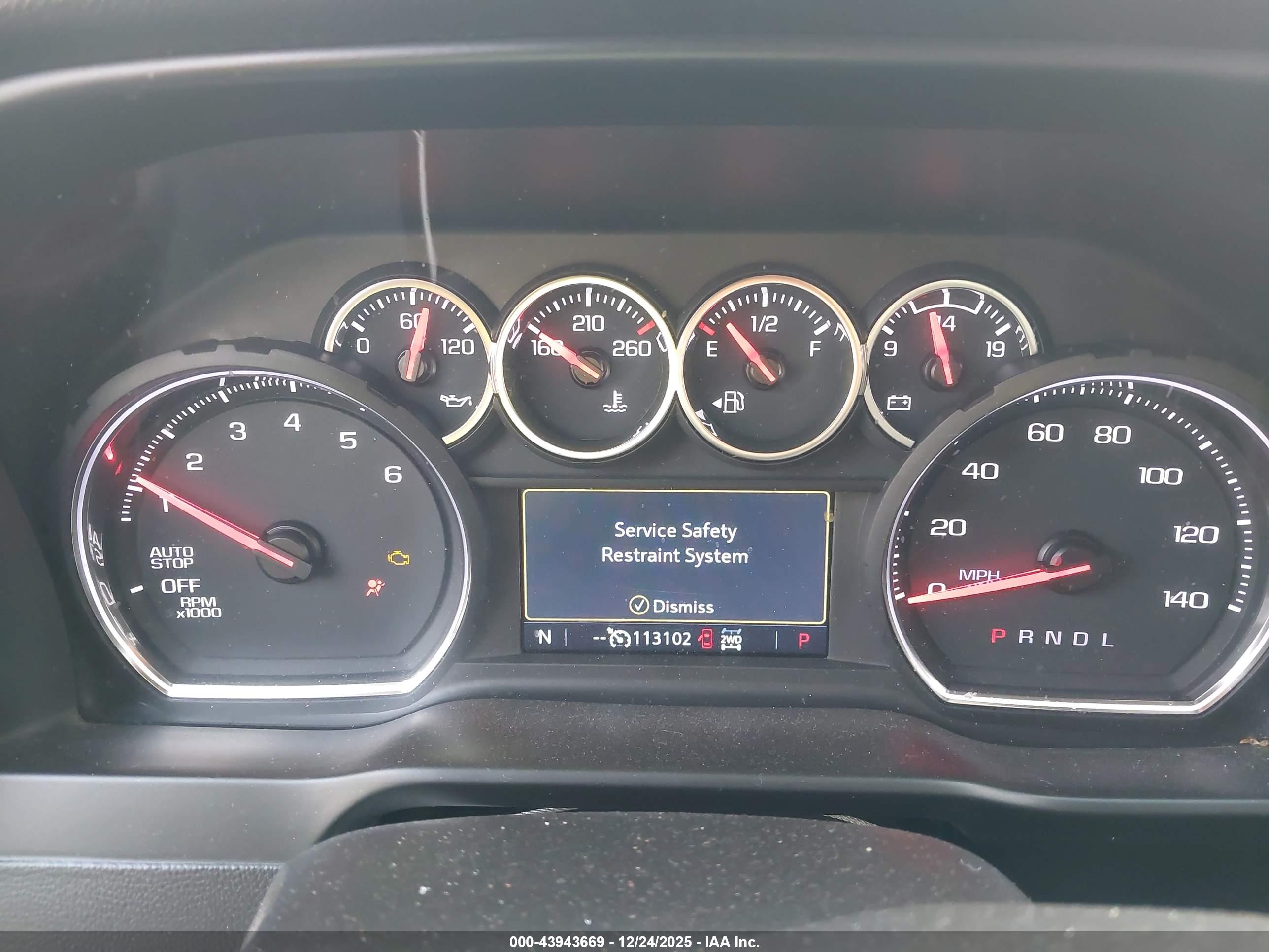 CHEVROLET SILVERADO image 7