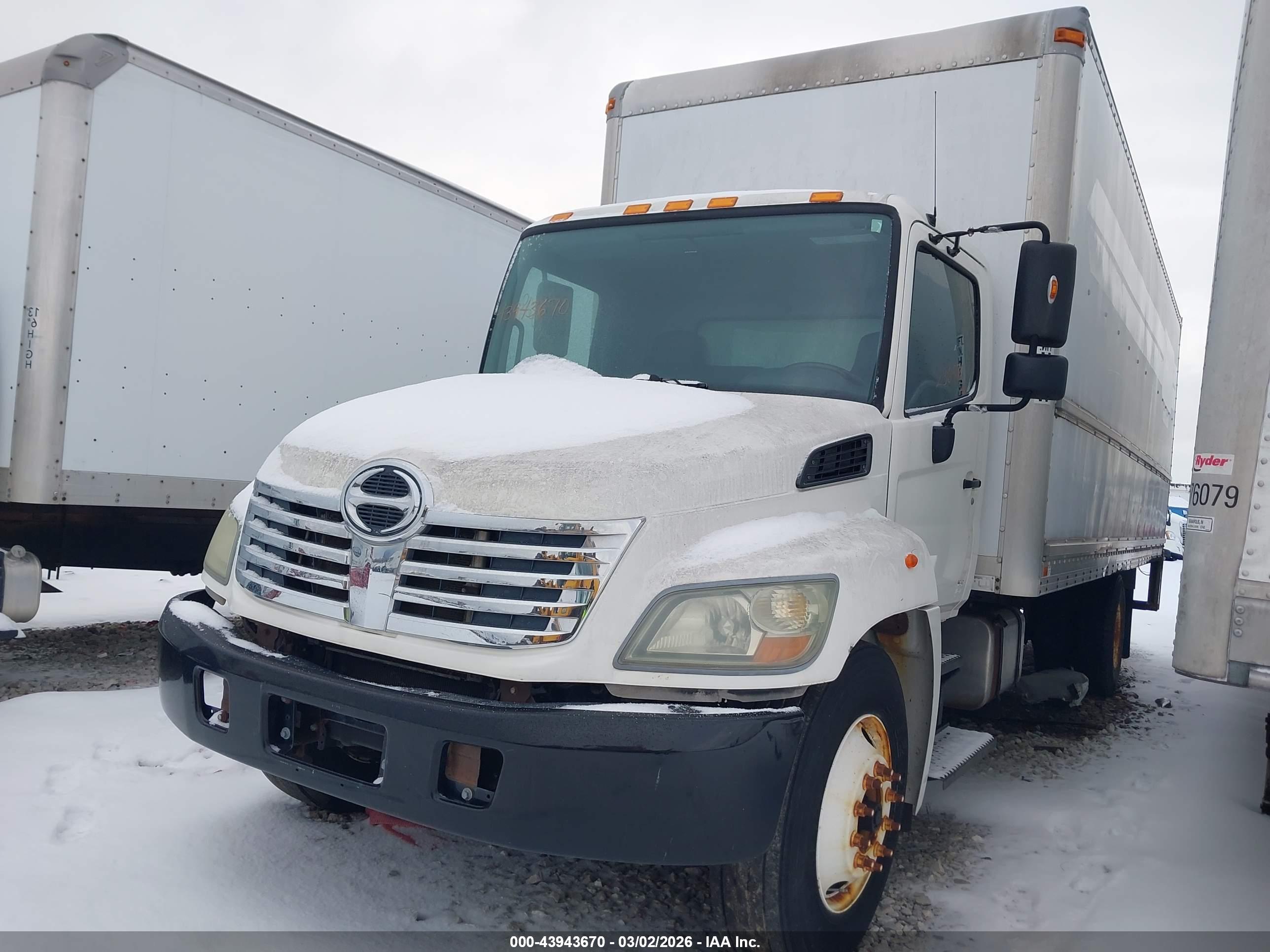 HINO 258/268 image 2