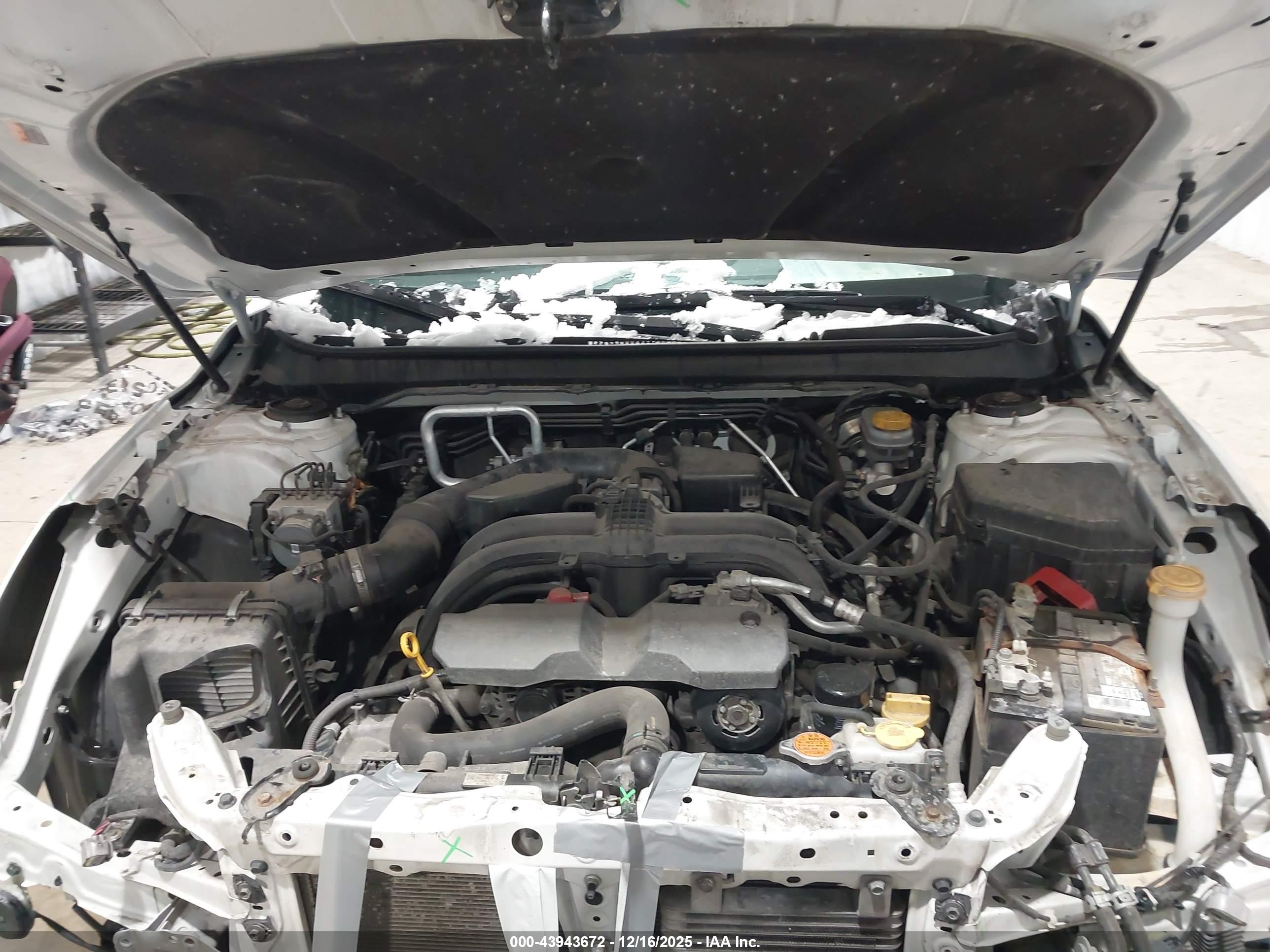 SUBARU OUTBACK image 10