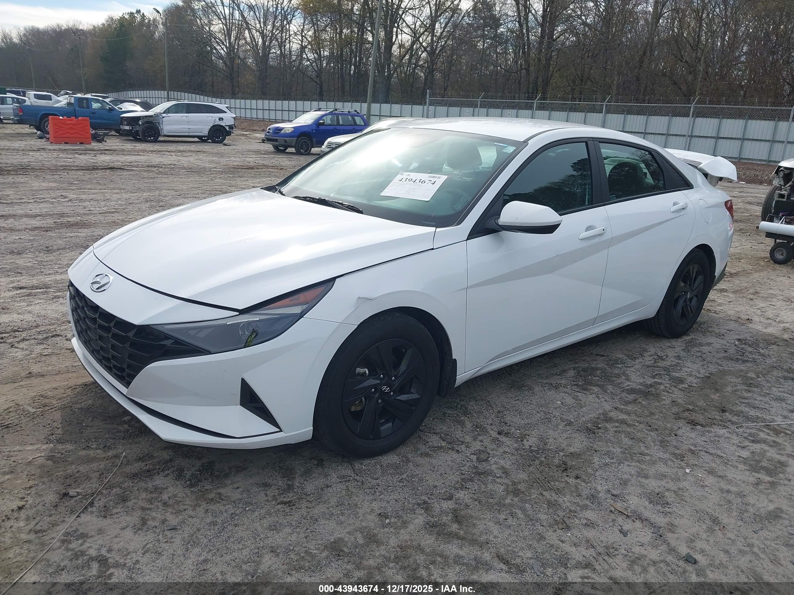 HYUNDAI ELANTRA image 2