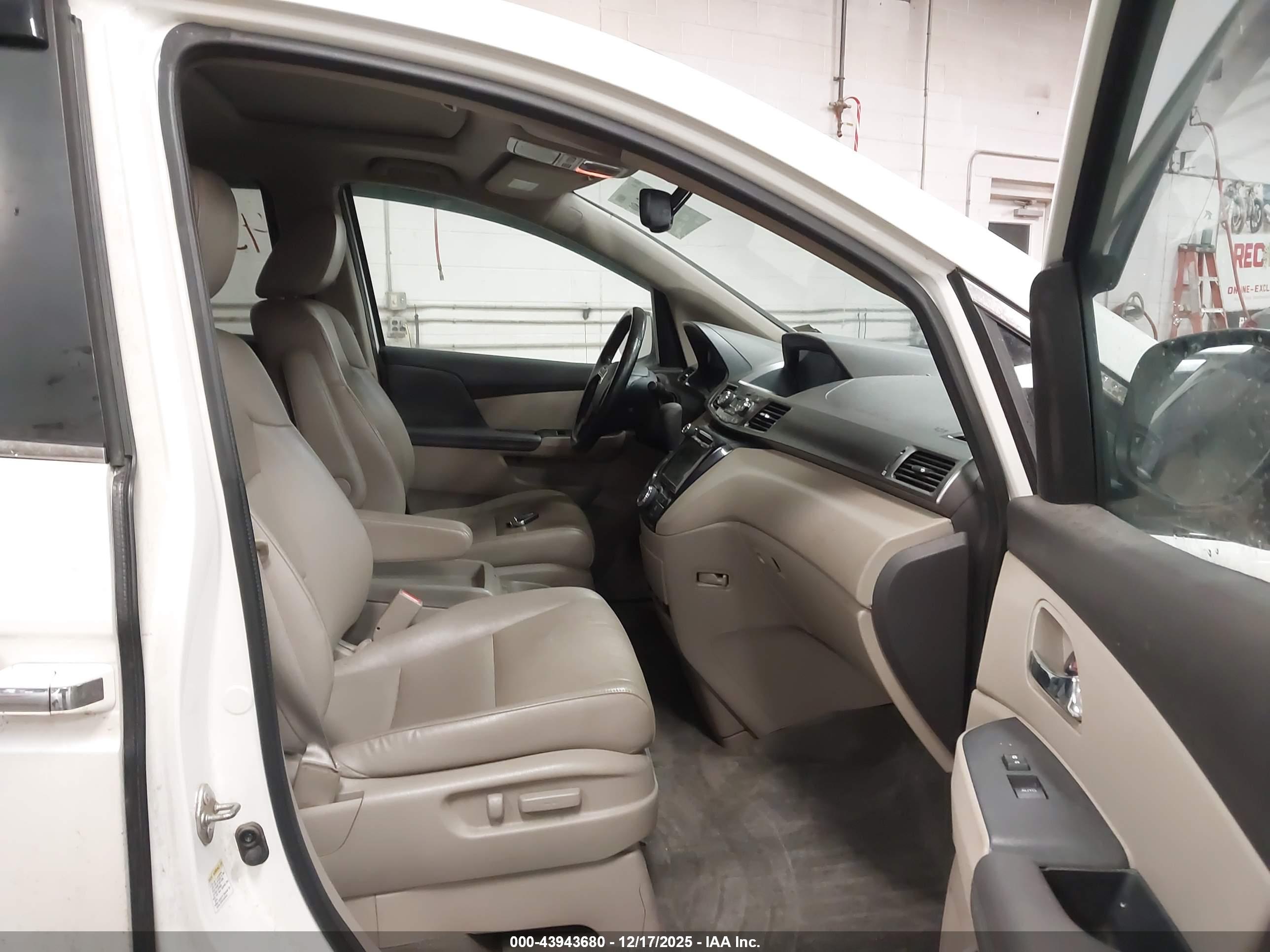 HONDA ODYSSEY image 5