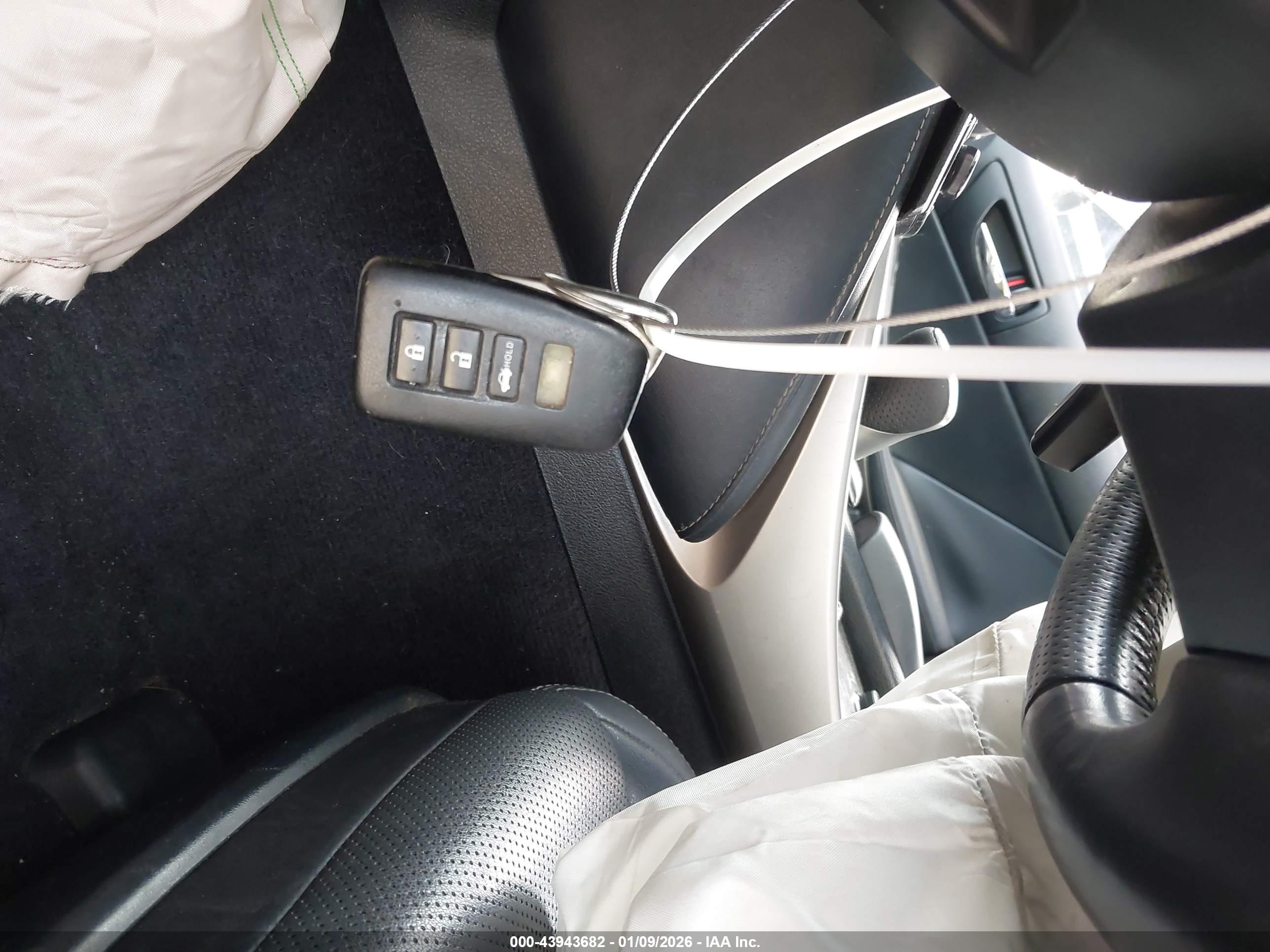LEXUS IS image 11