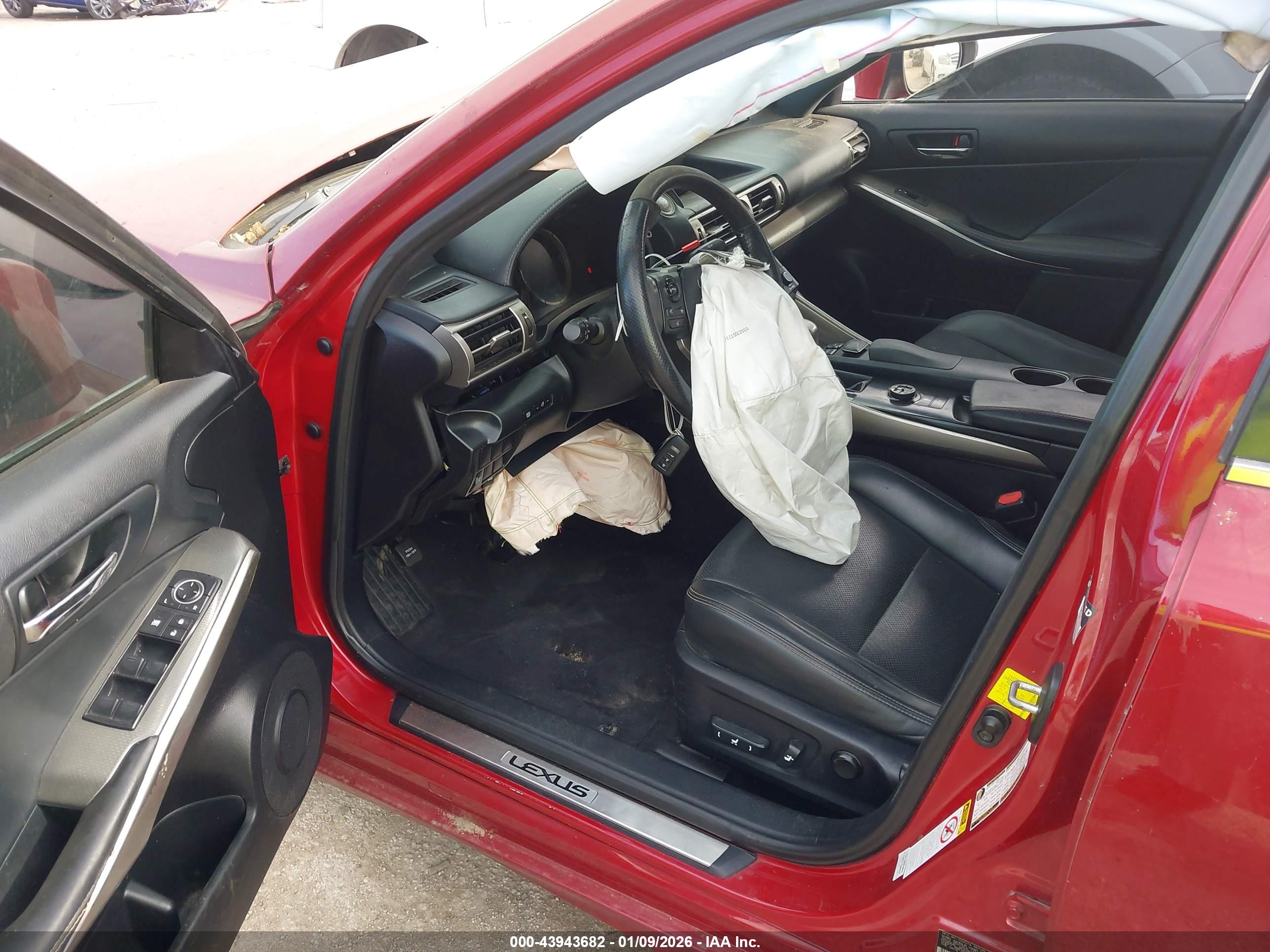 LEXUS IS image 5