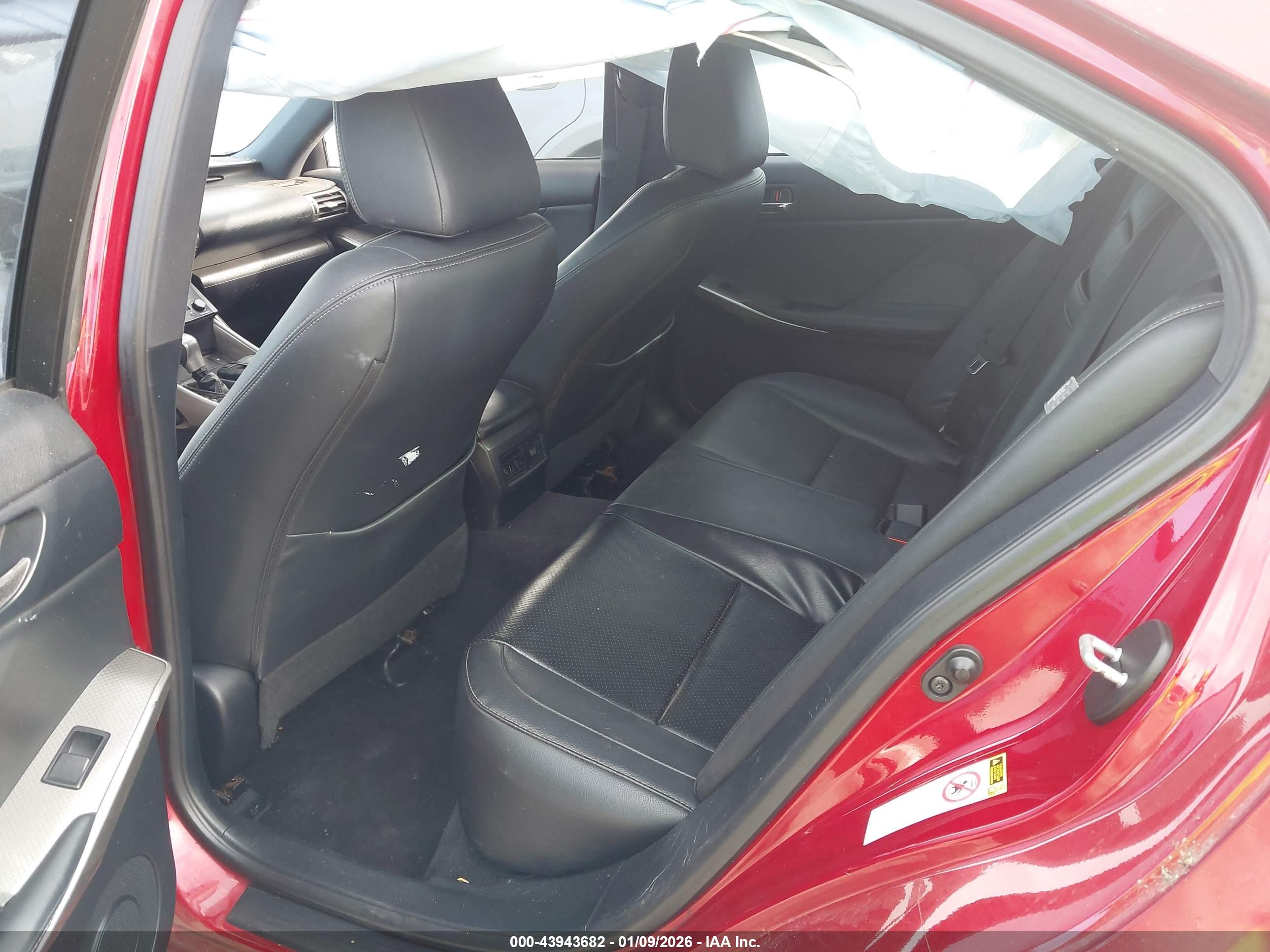 LEXUS IS image 8