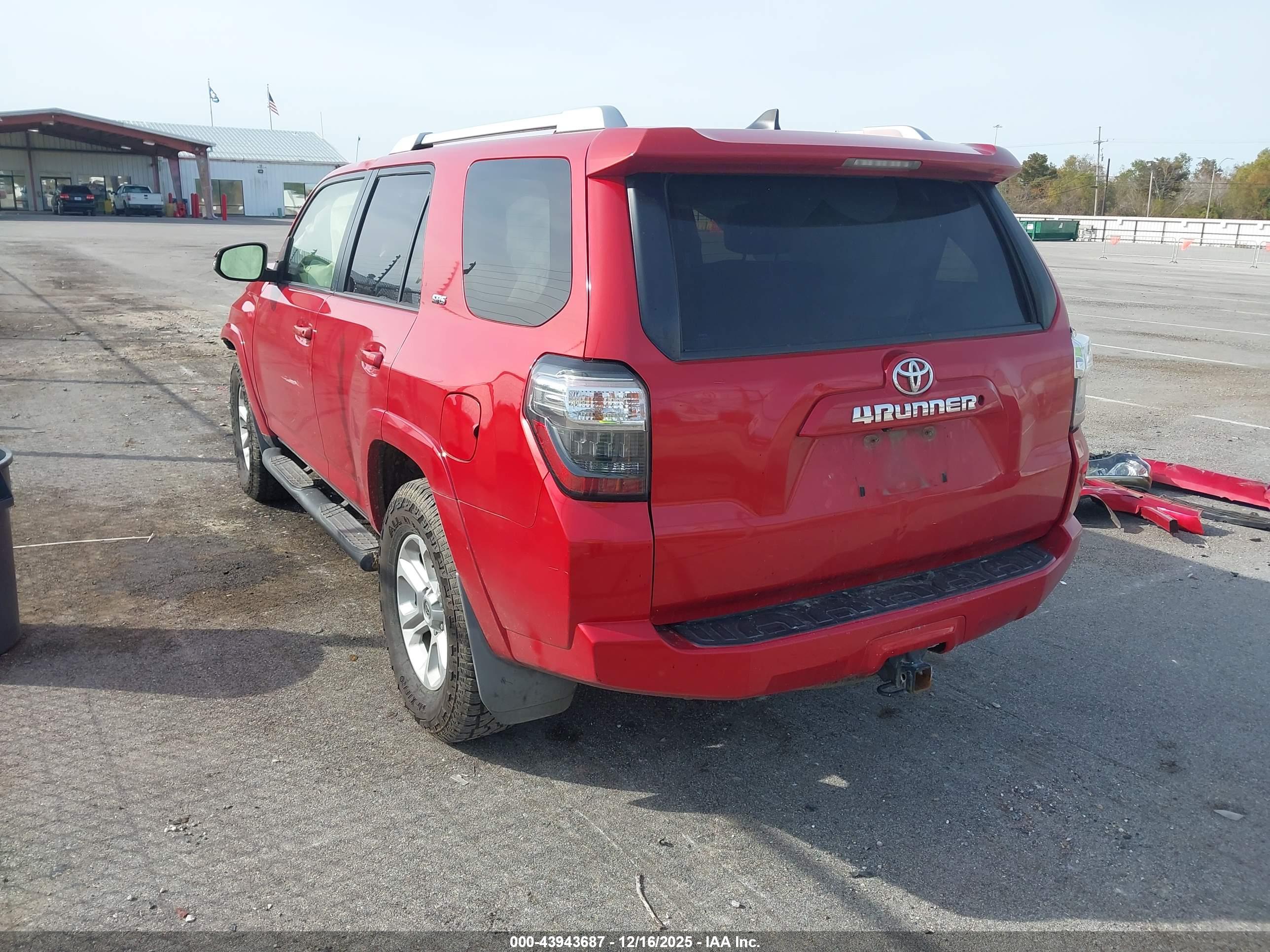 TOYOTA 4RUNNER image 3