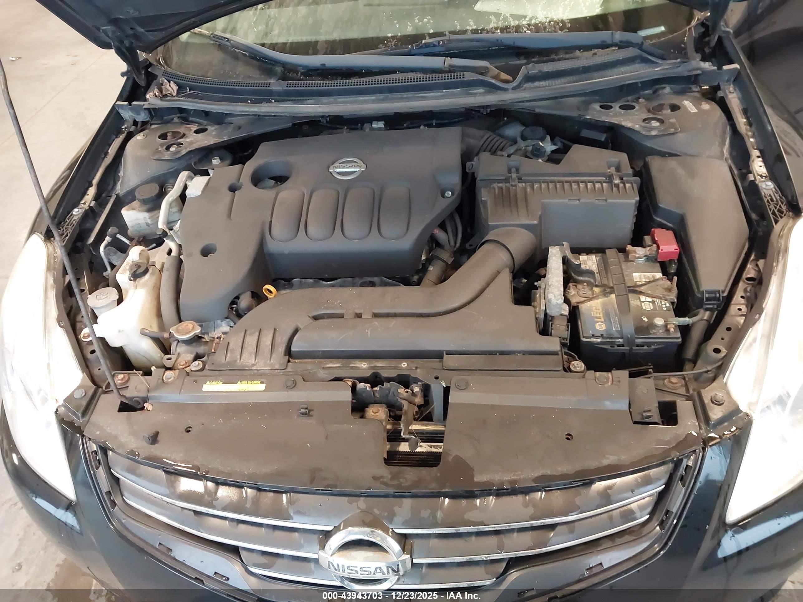 NISSAN ALTIMA image 10