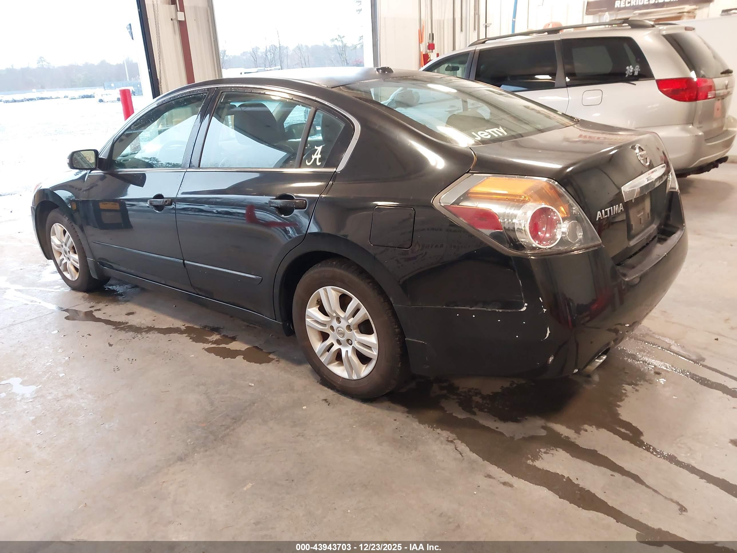 NISSAN ALTIMA image 3