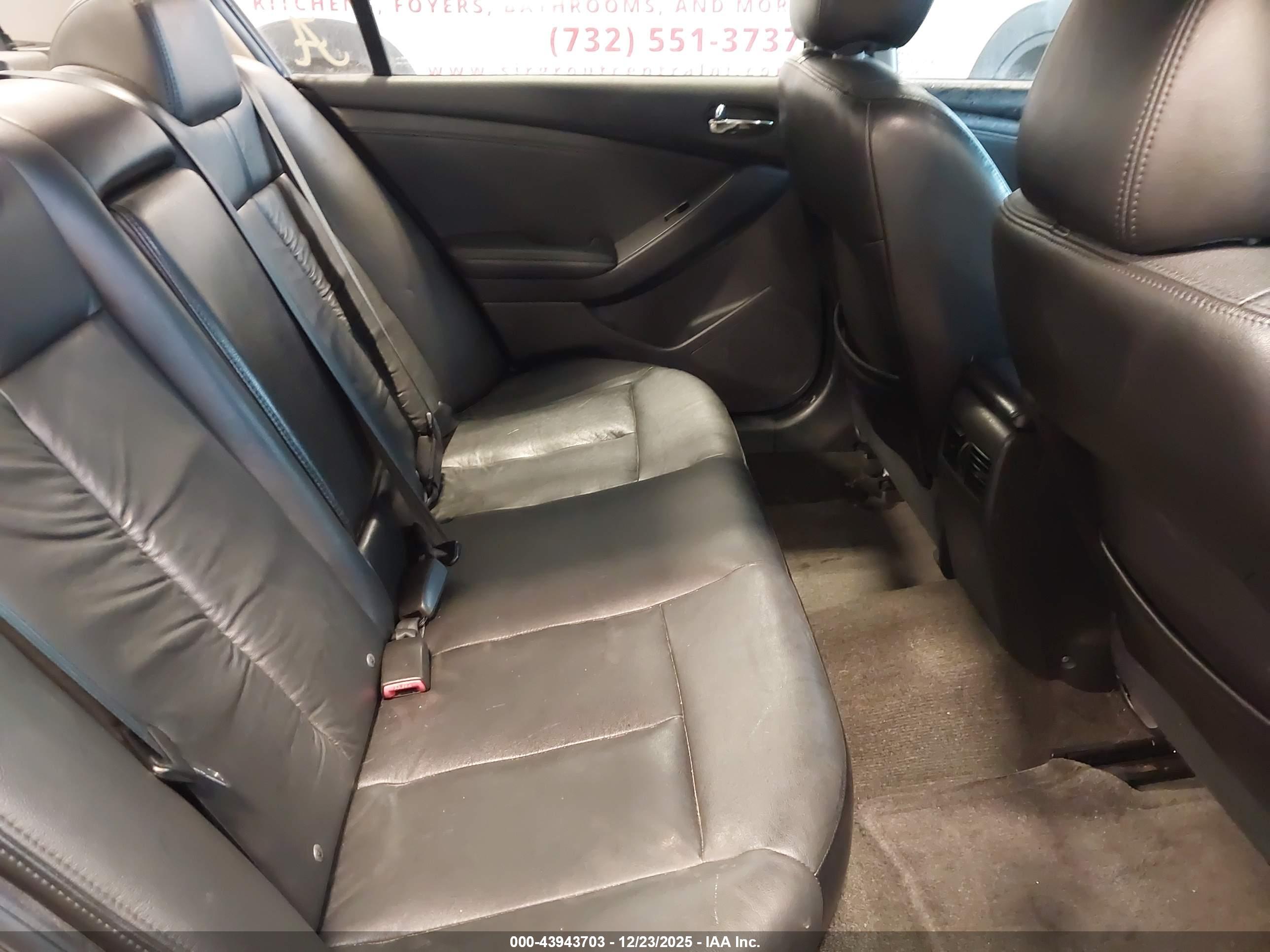 NISSAN ALTIMA image 8