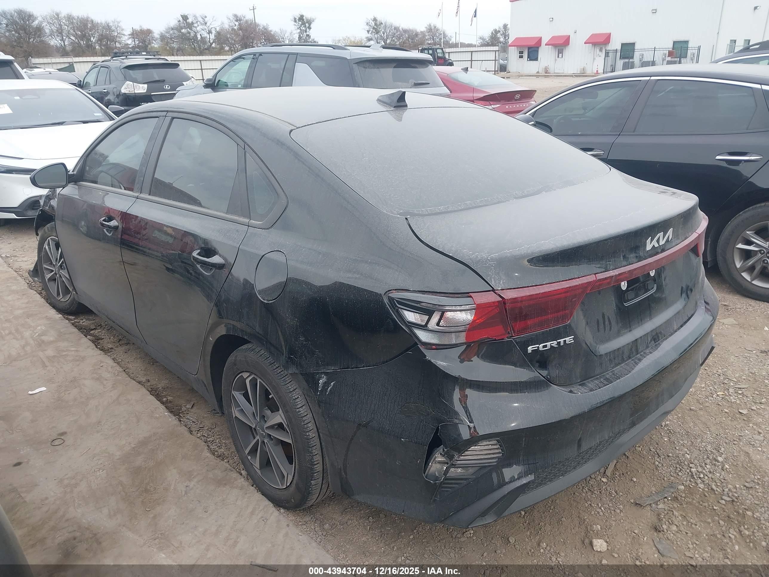 KIA FORTE image 3