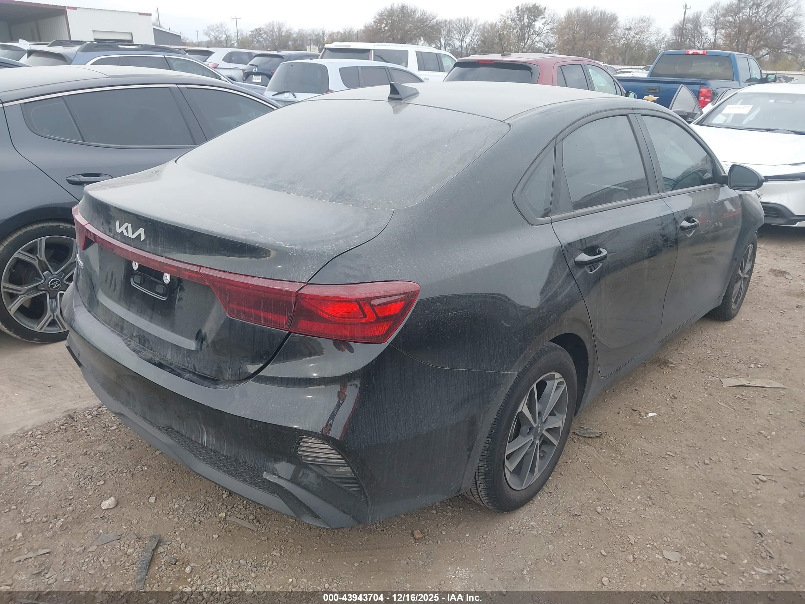 KIA FORTE image 4