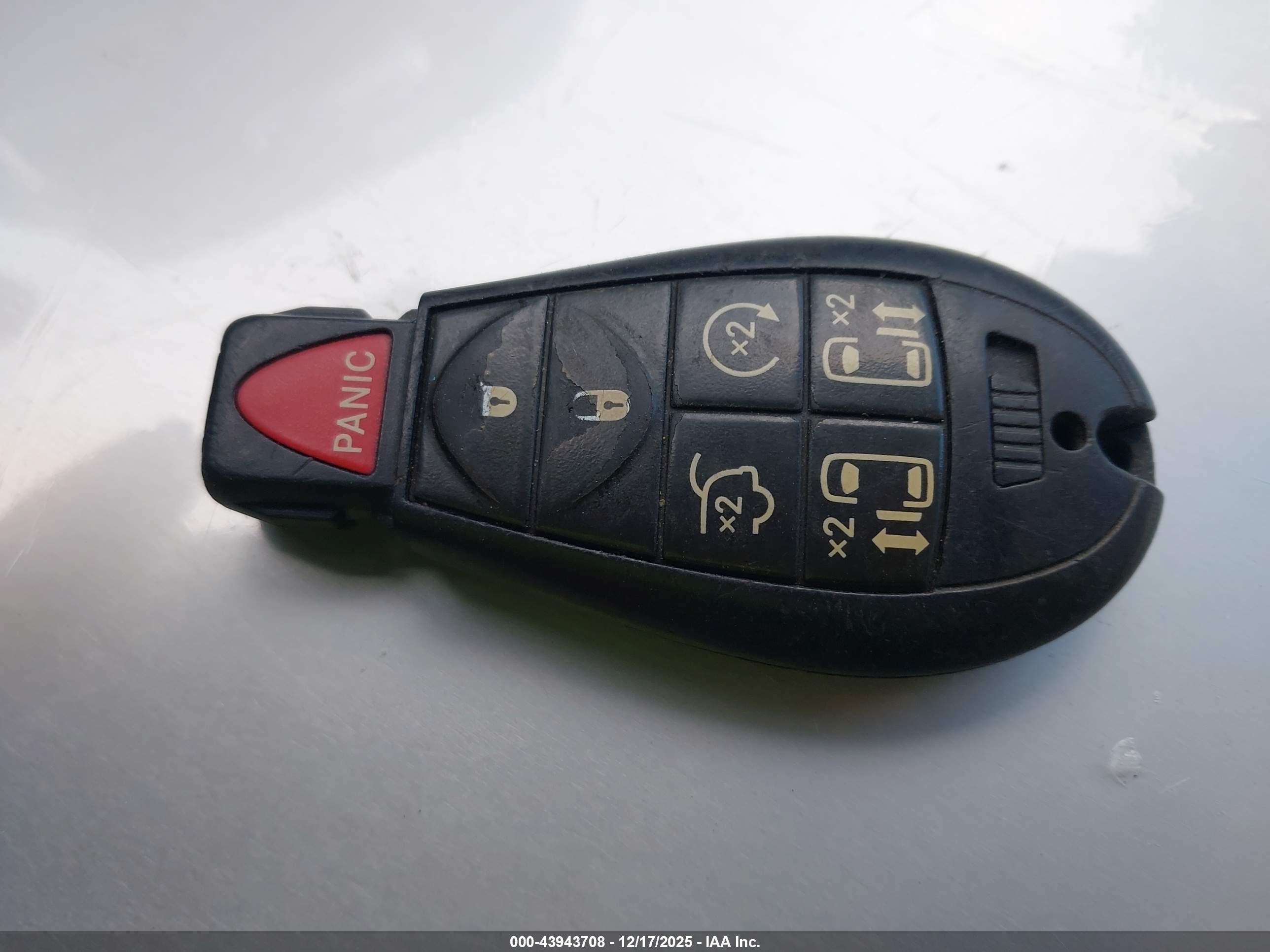 CHRYSLER TOWN image 11