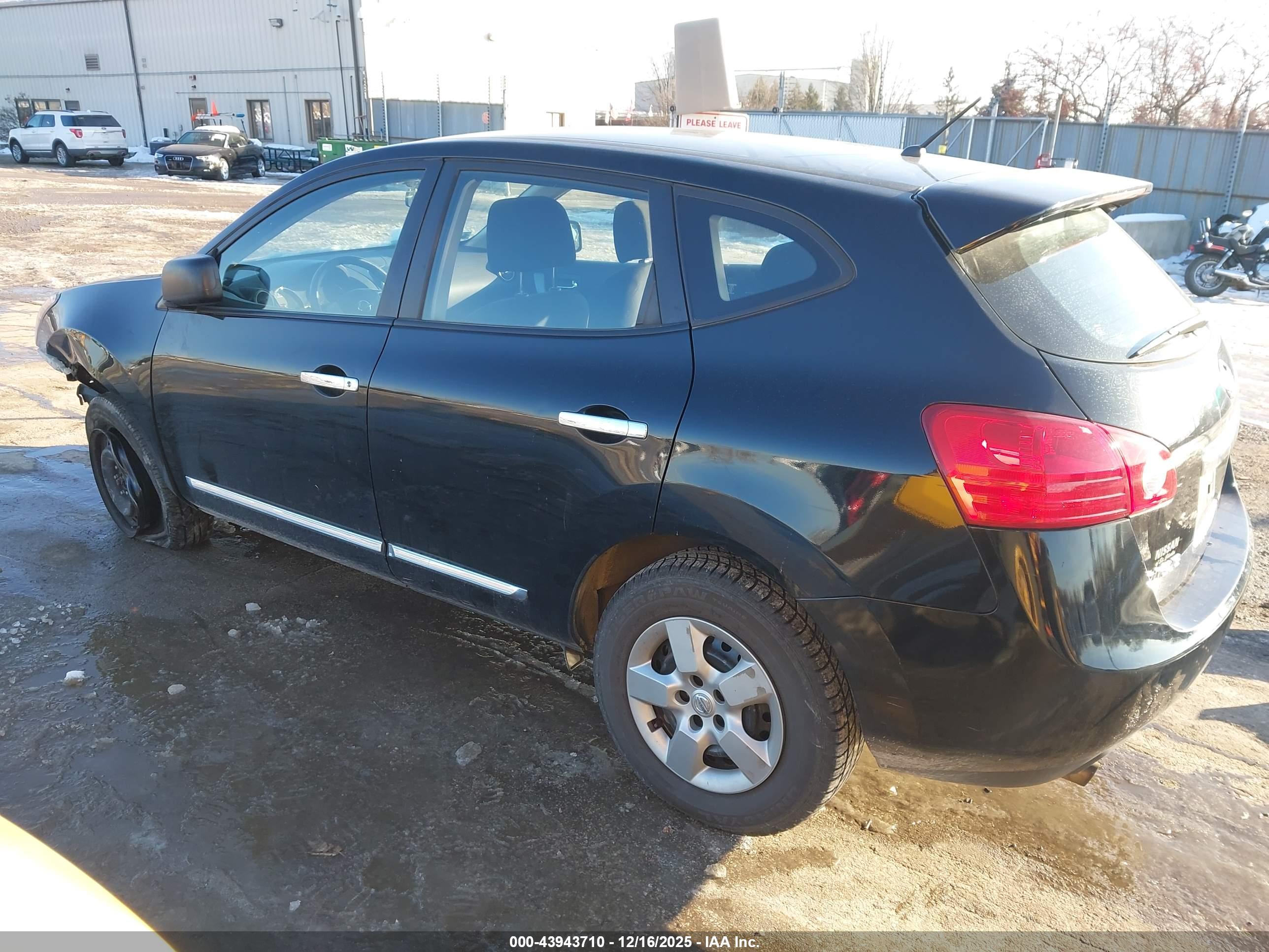 NISSAN ROGUE image 3