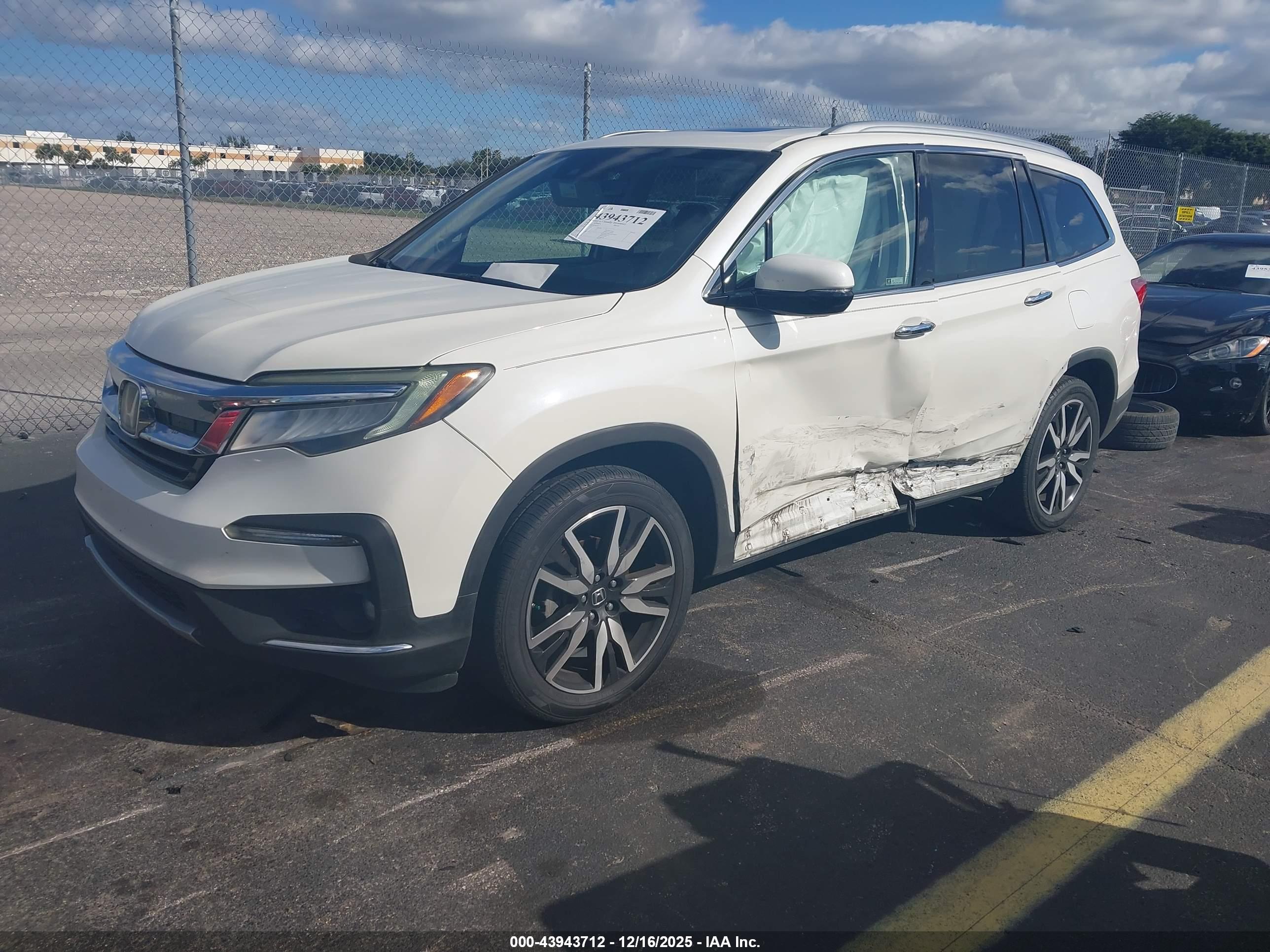 HONDA PILOT image 2