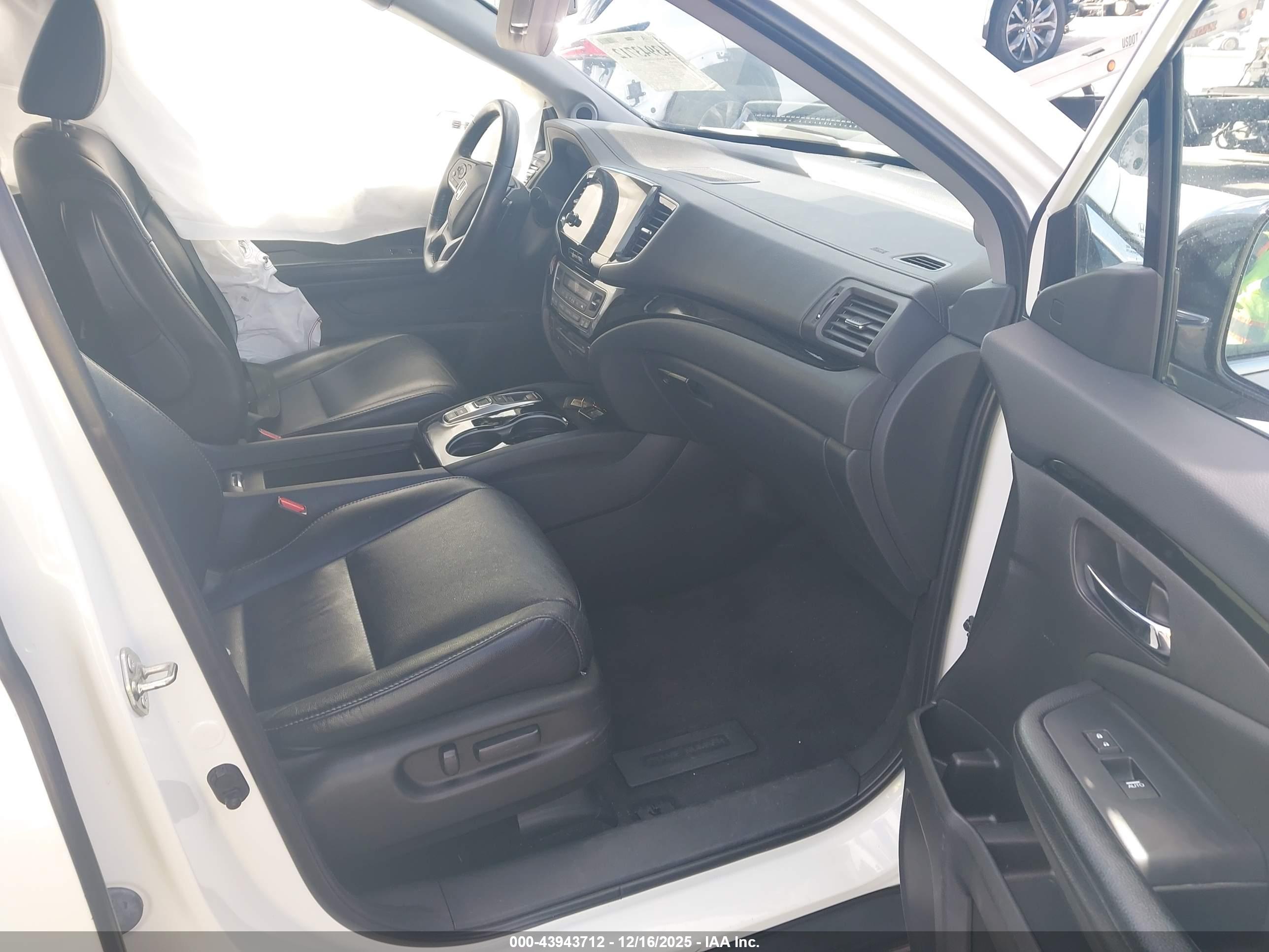 HONDA PILOT image 5