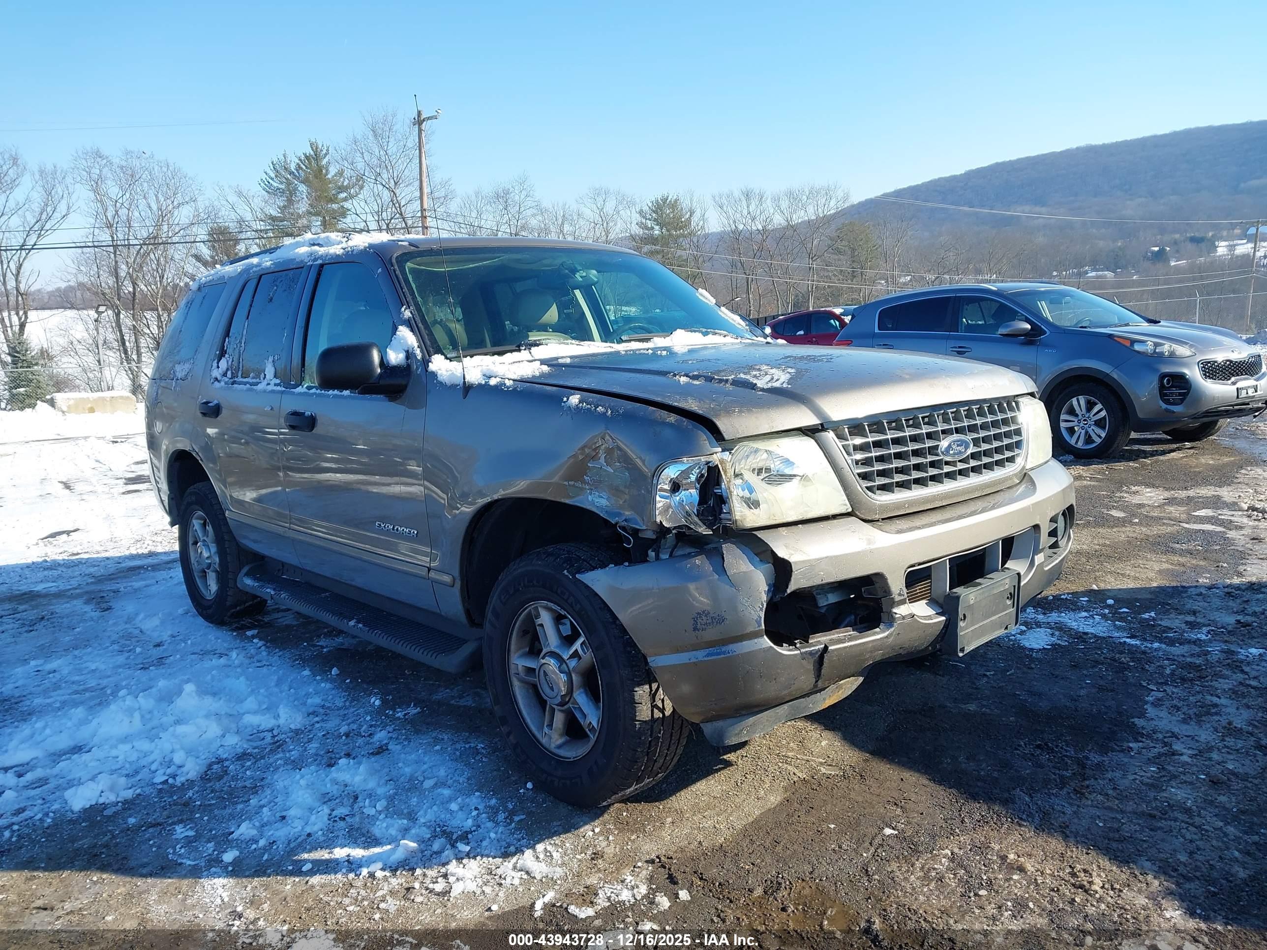 FORD EXPLORER image 6