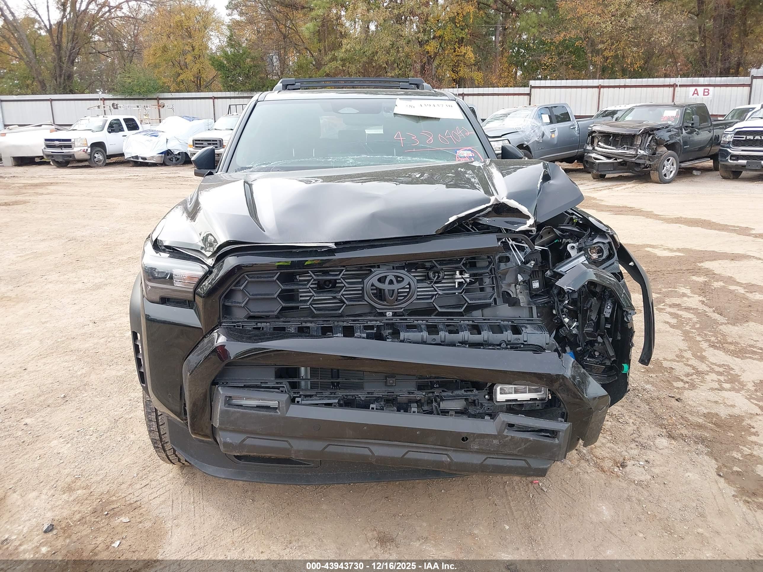 TOYOTA 4RUNNER image 6