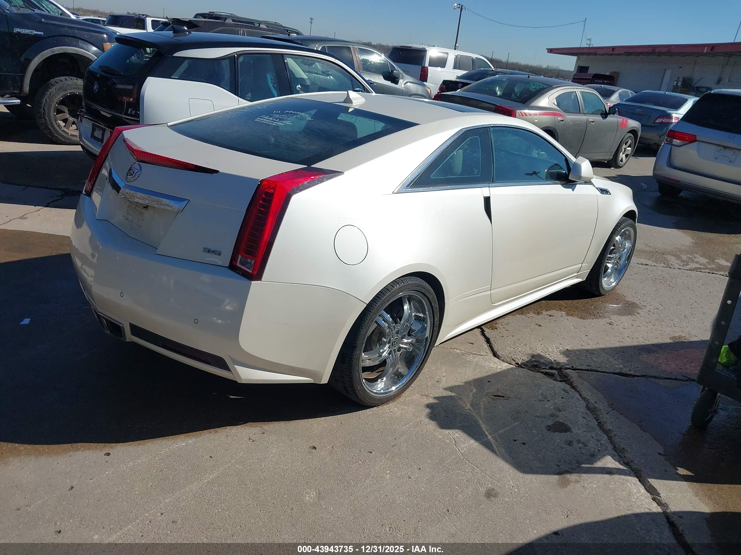 CADILLAC CTS image 4
