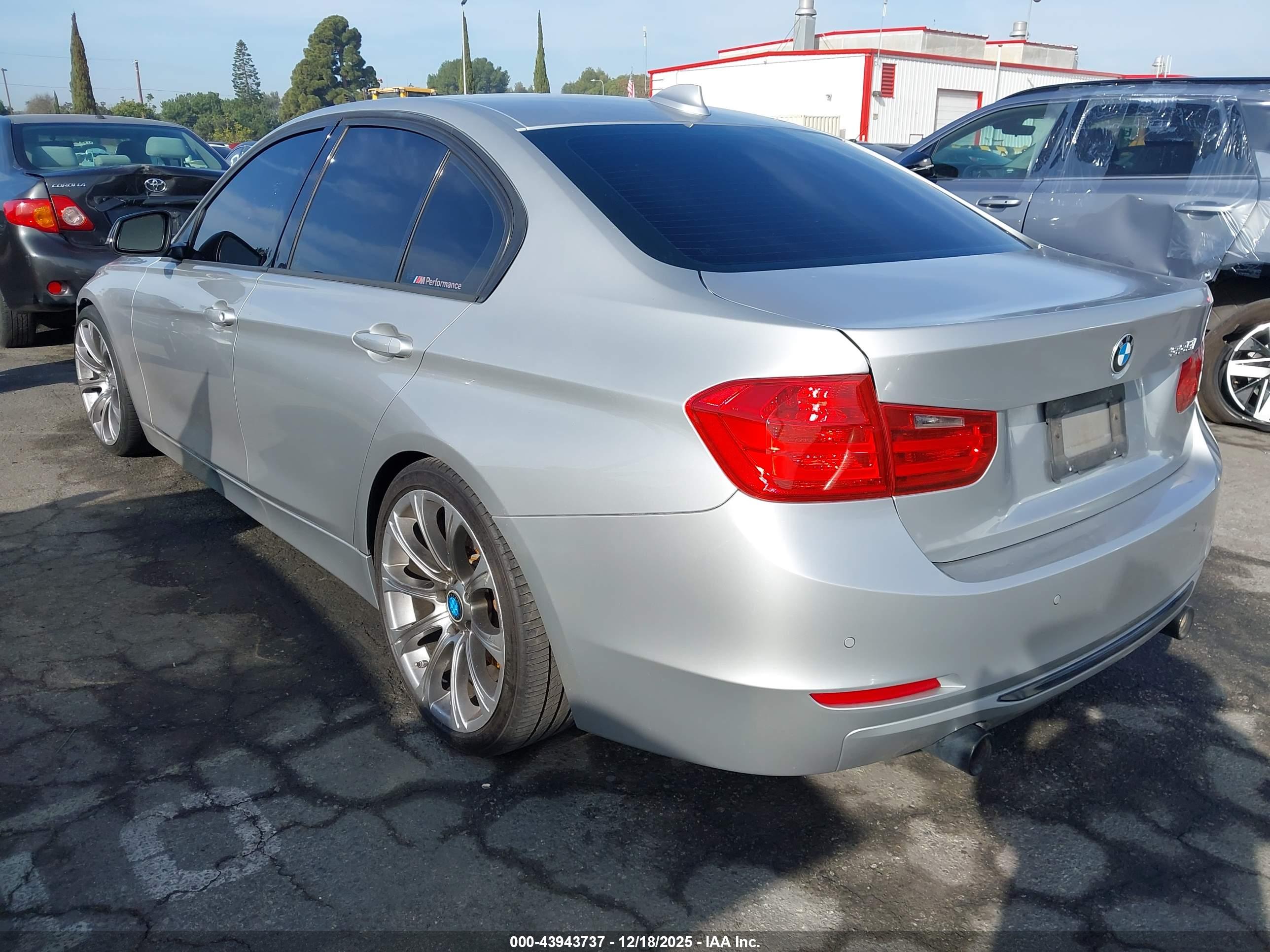 BMW 335I image 3
