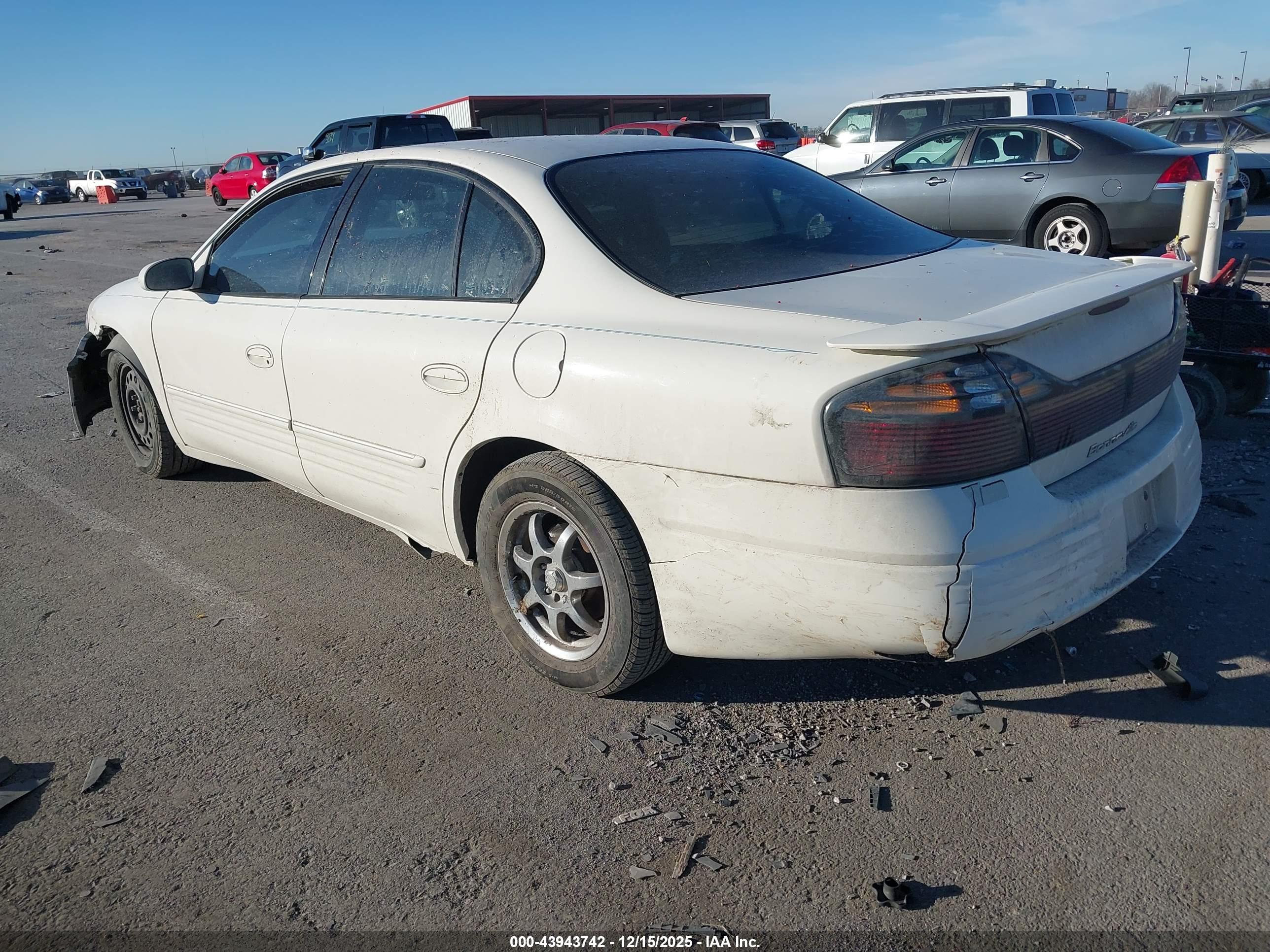 PONTIAC BONNEVILLE image 3