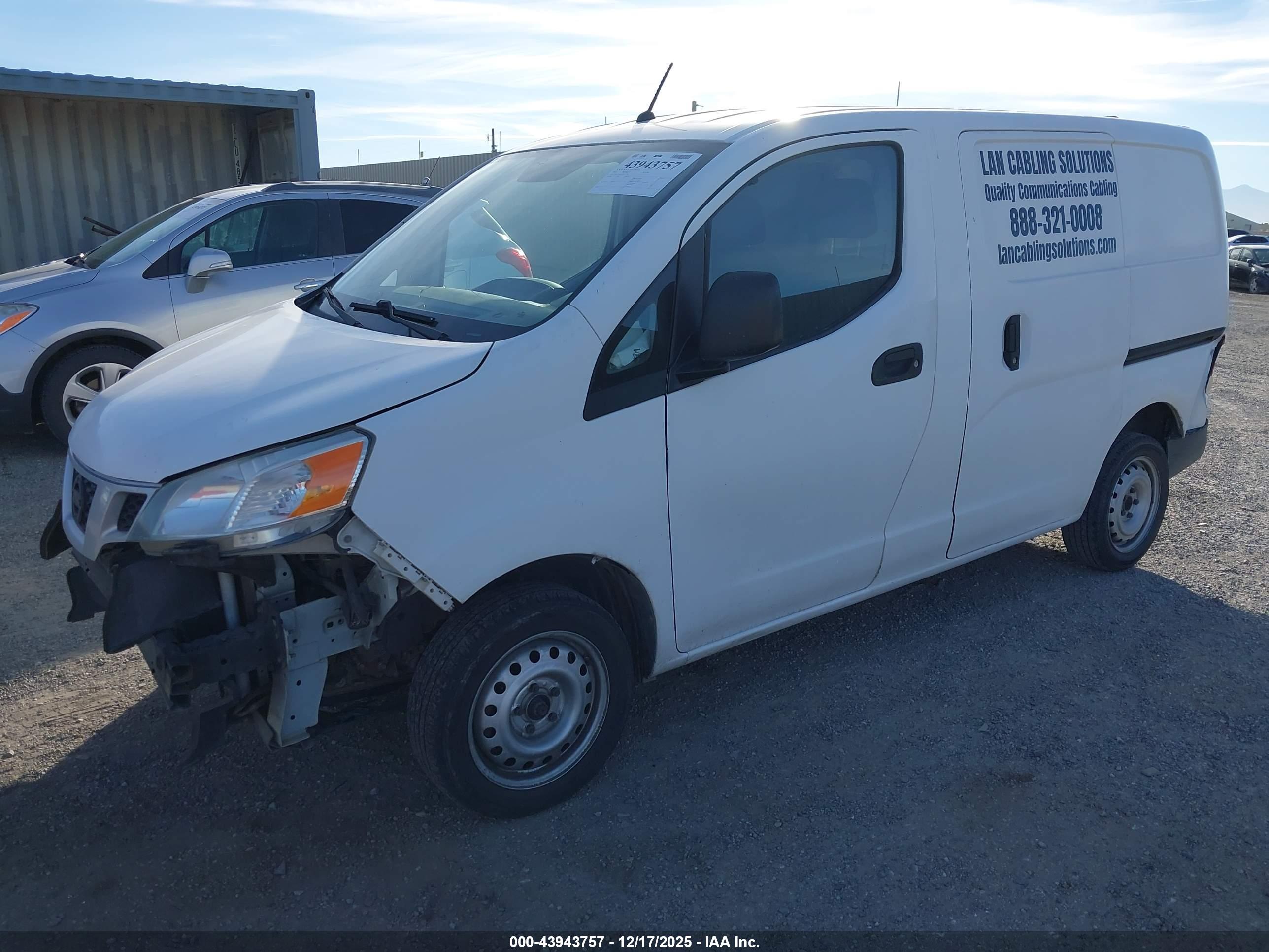 NISSAN NV200 image 2