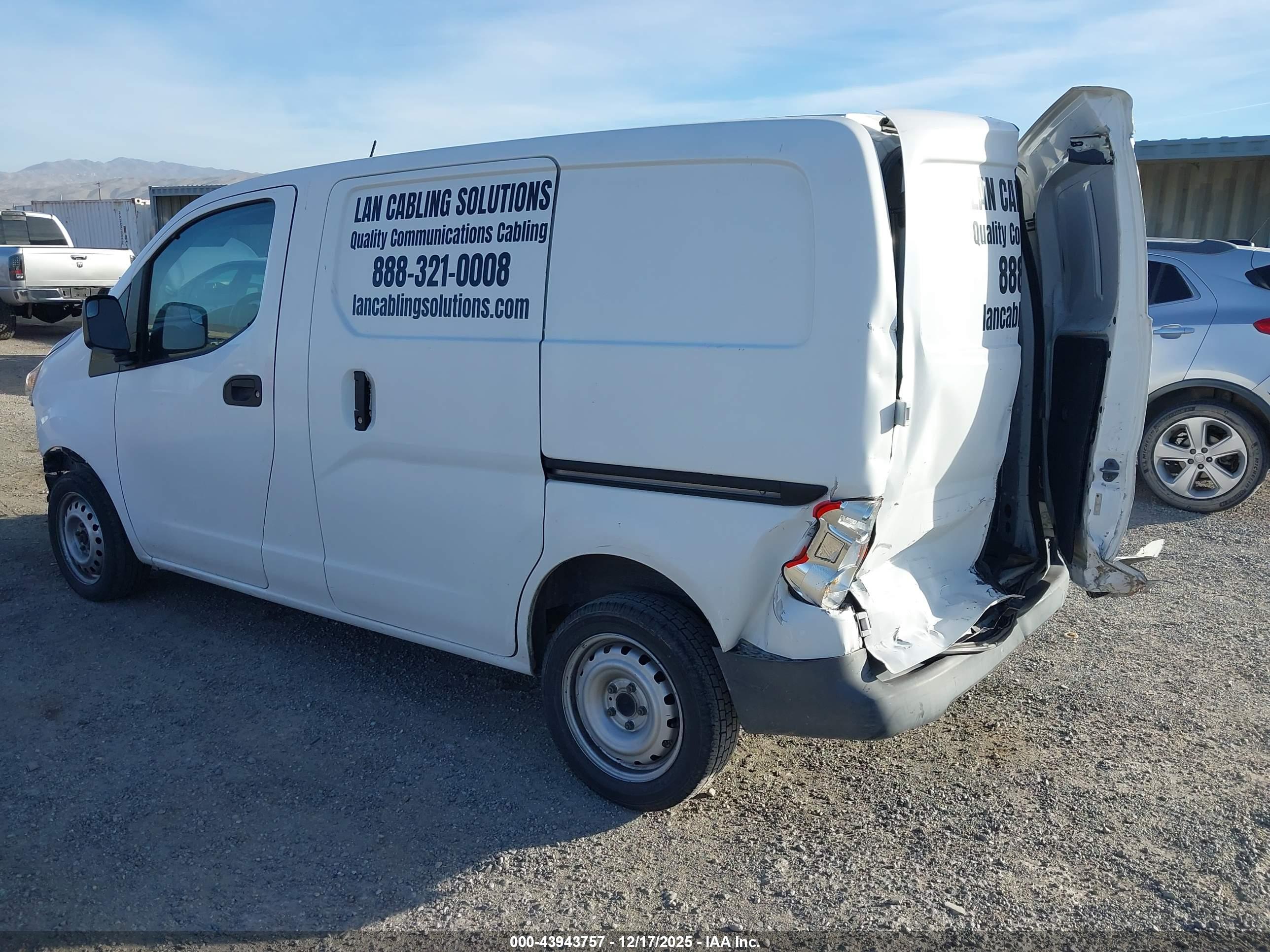 NISSAN NV200 image 3